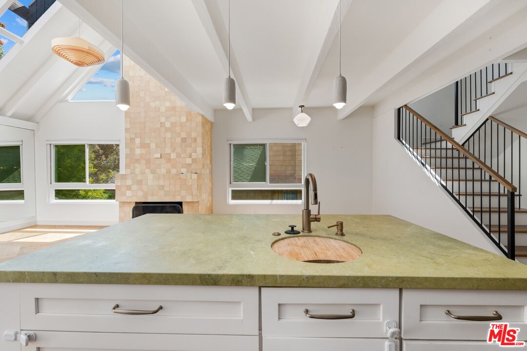 33 Reef St Unit: 4