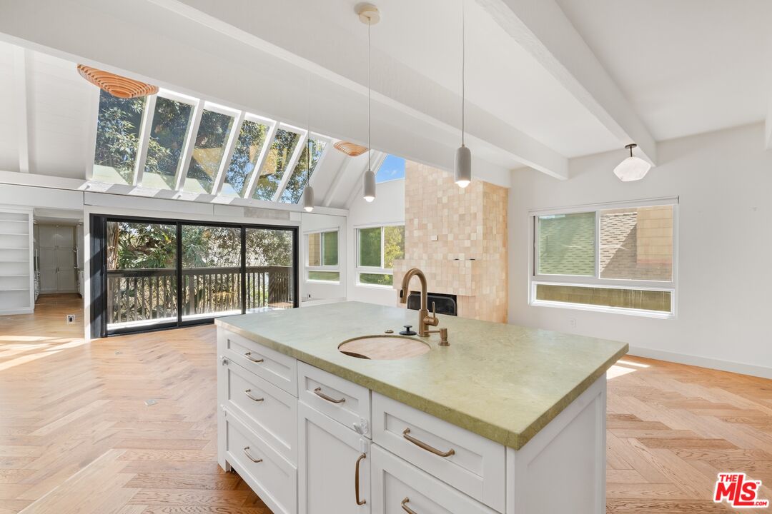 33 Reef St Unit: 4