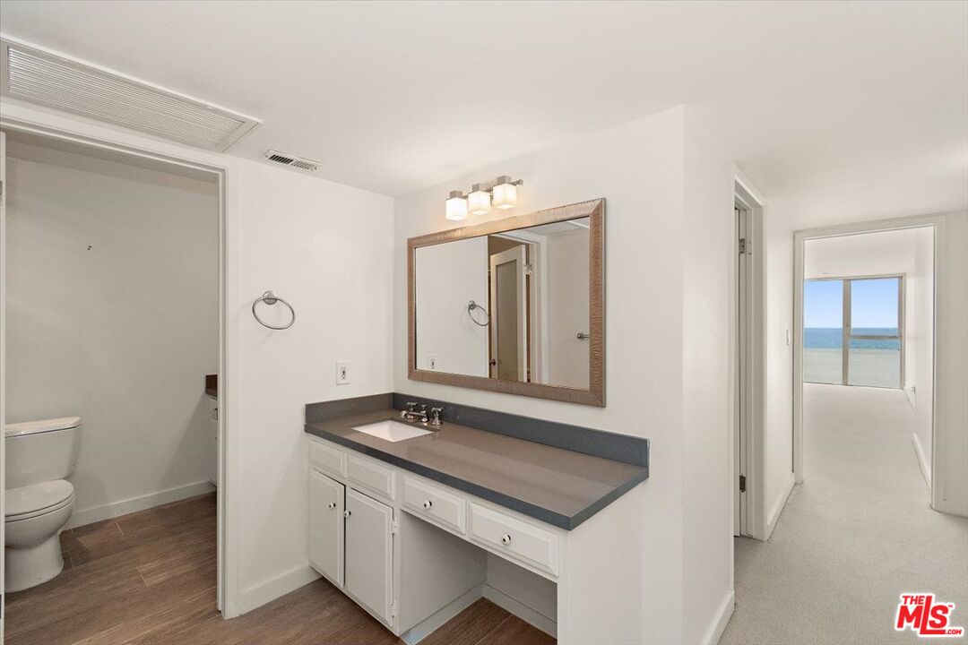 4 Jib St Unit: 2