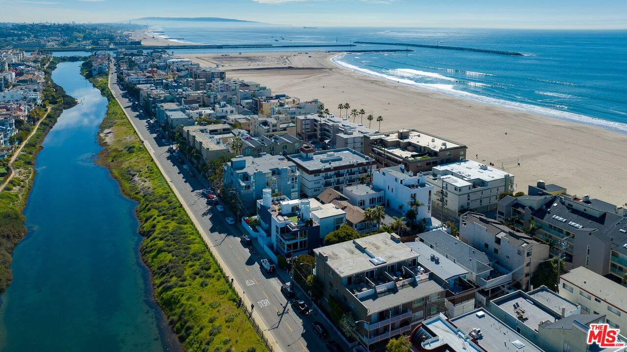 16 S Quarterdeck St Unit: 201