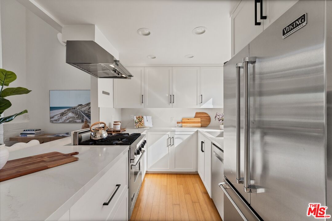 11 Mast St Unit: B