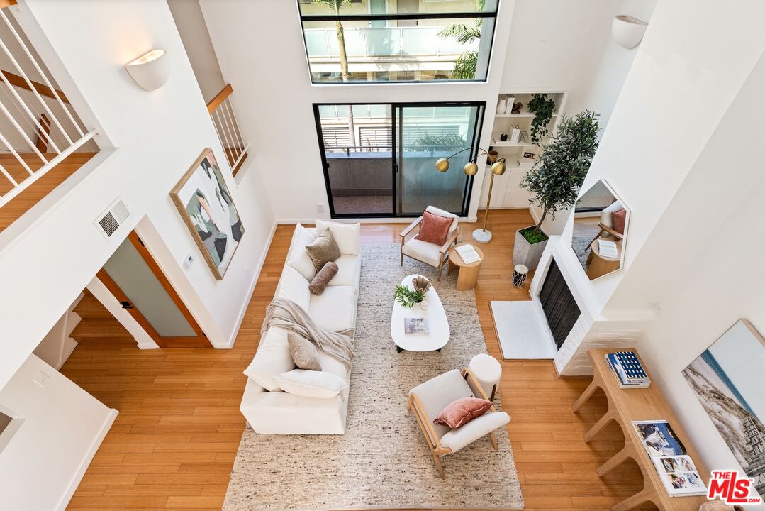 11 Mast St Unit: B