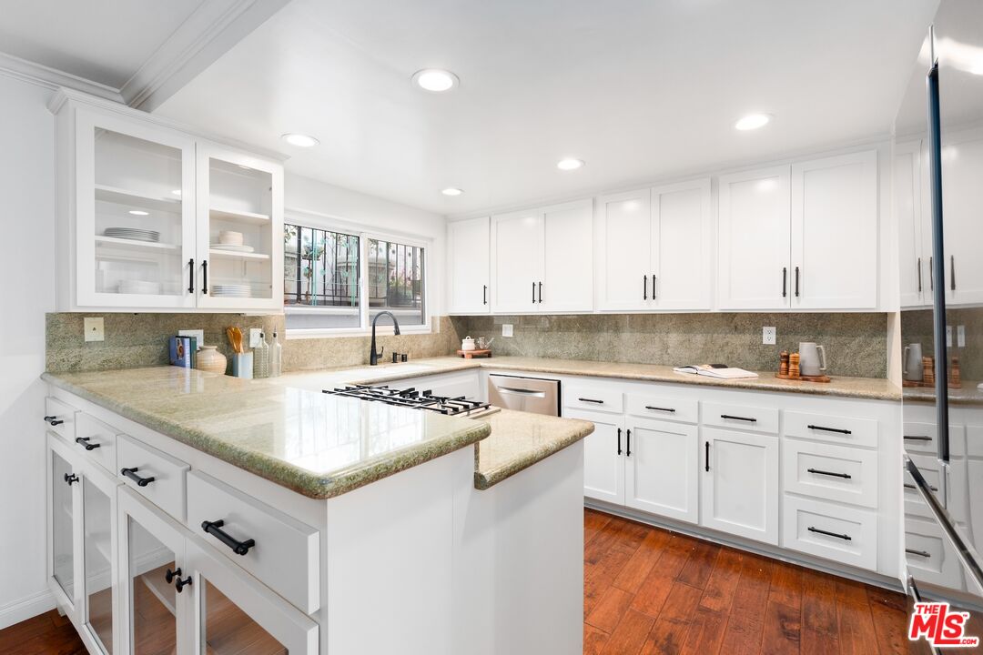 910 19th St Unit: 10