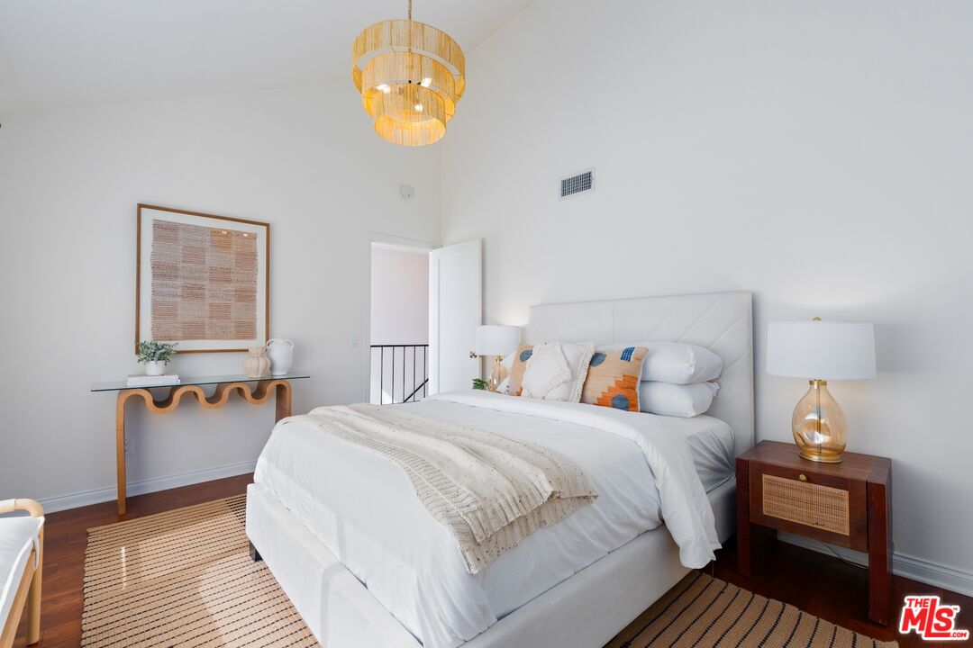 910 19th St Unit: 10