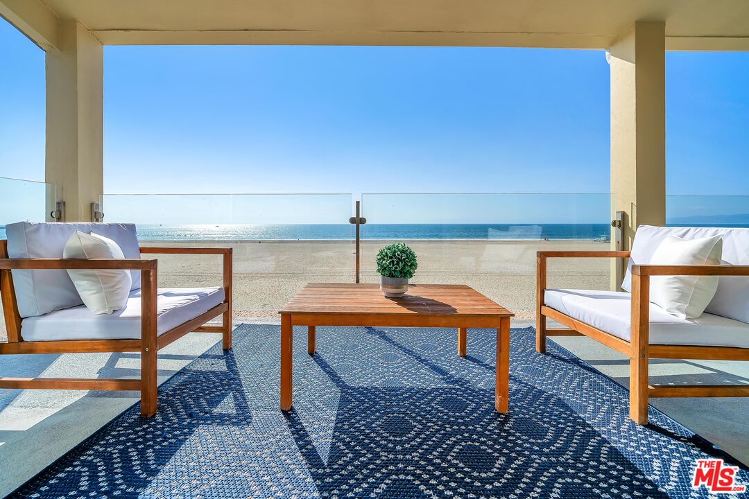 4 Lighthouse St Unit: 13