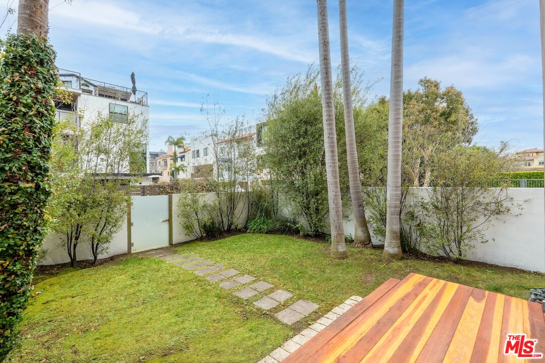 28 Westwind St