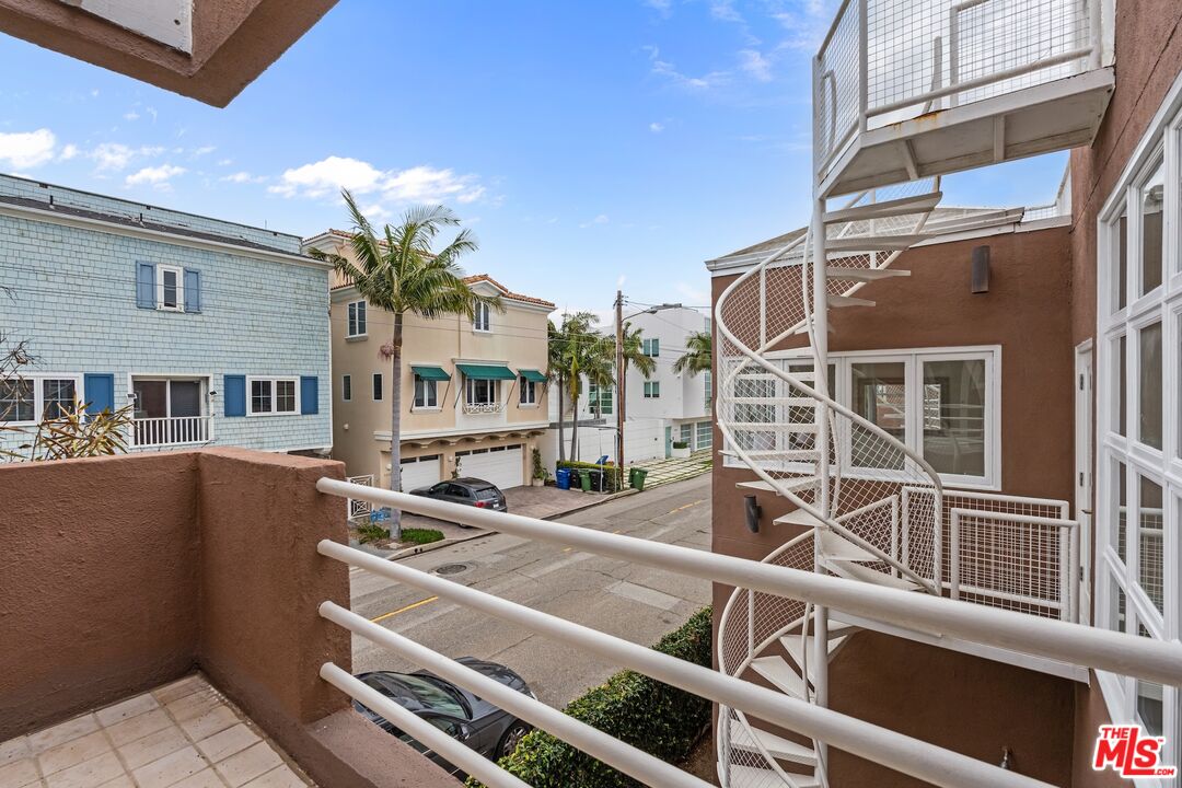 28 Westwind St