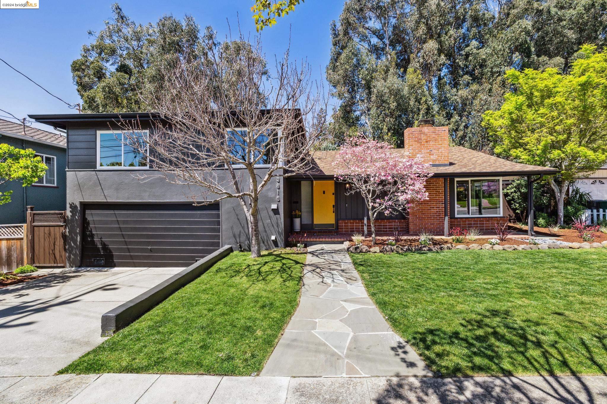 3815 Silverwood Ave