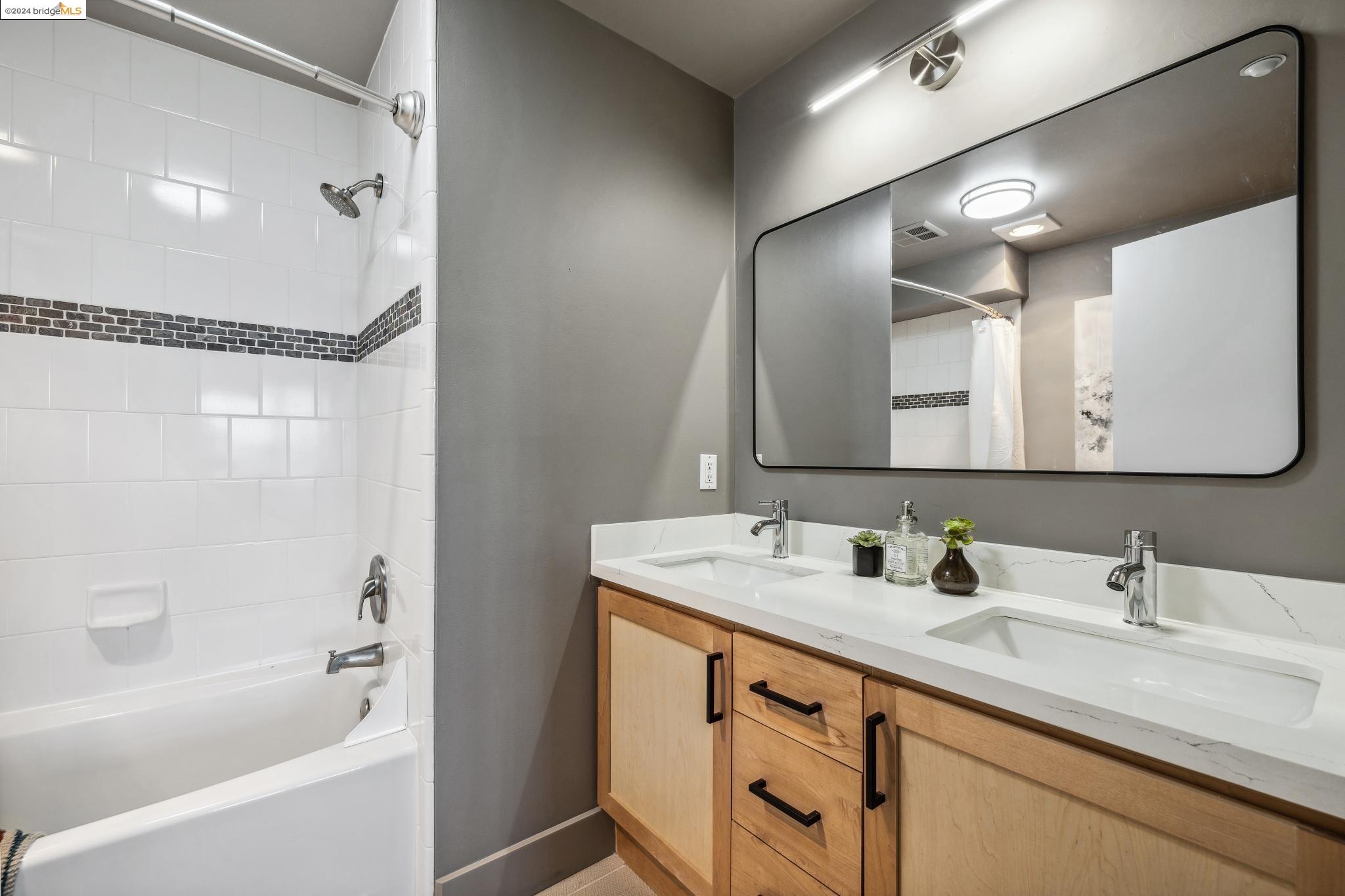 4811 Telegraph St # 502