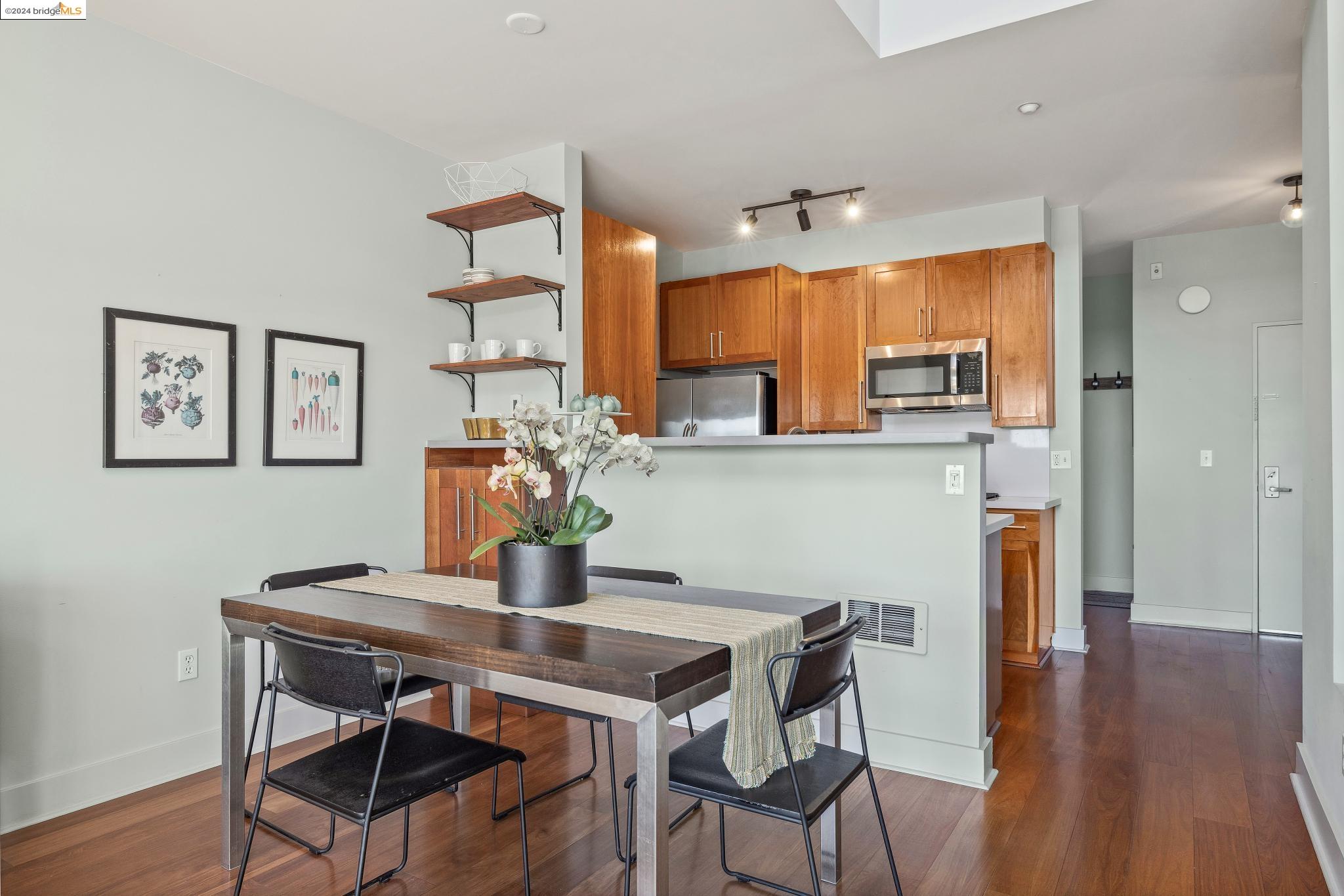 4811 Telegraph St # 502