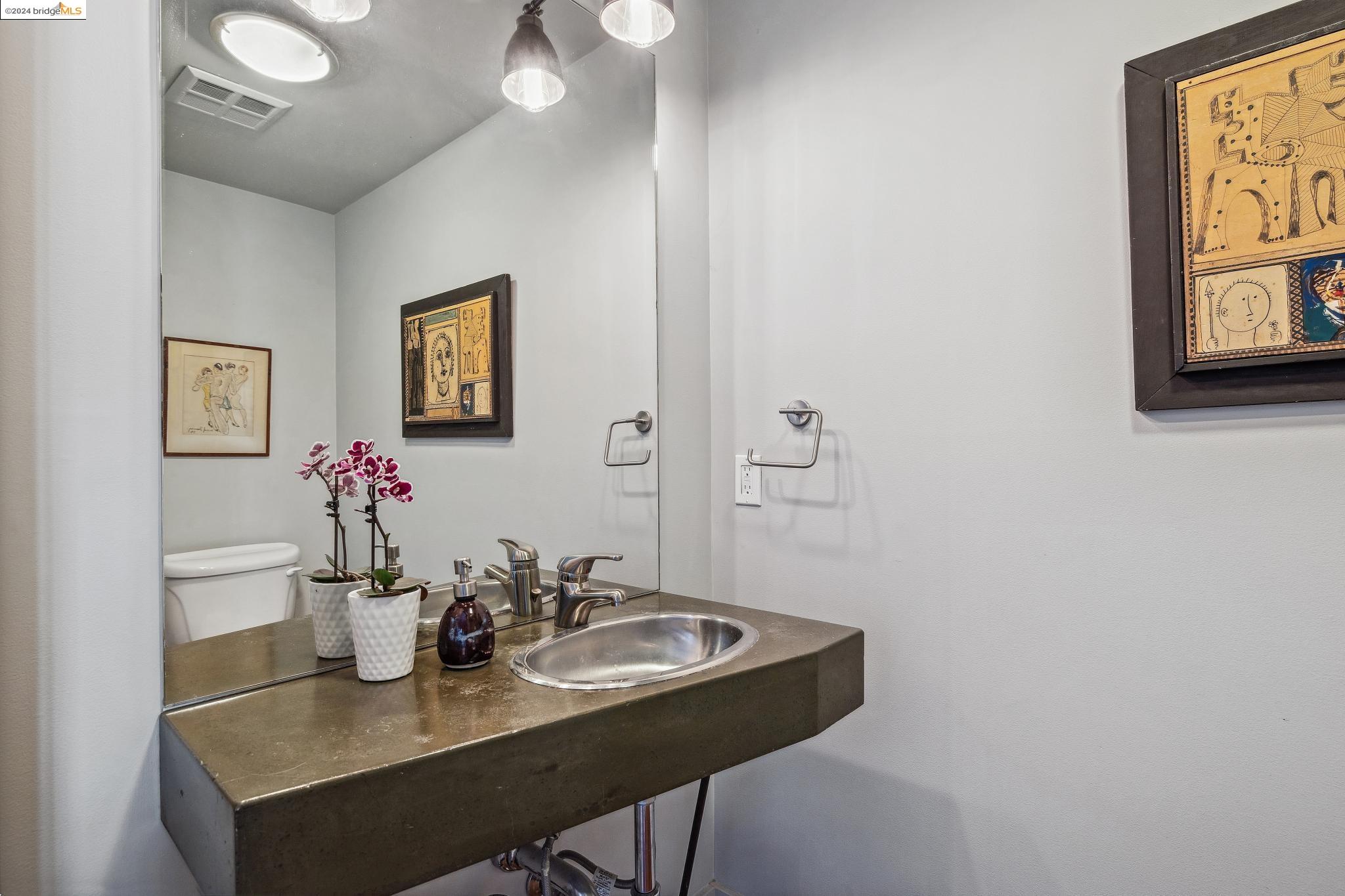 4811 Telegraph St # 502