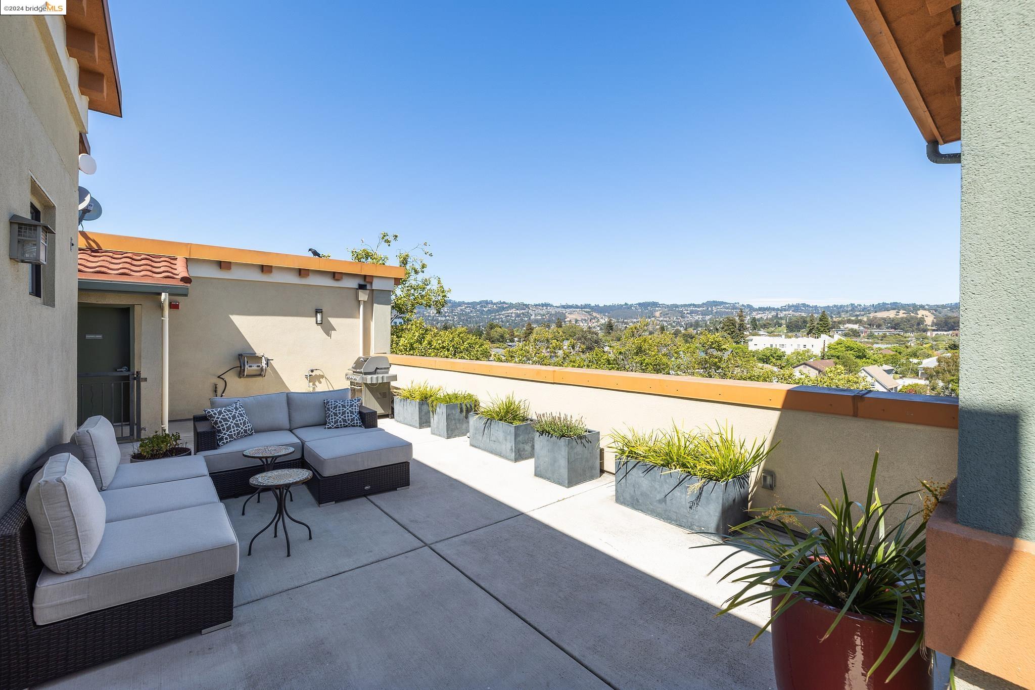 4811 Telegraph St # 502