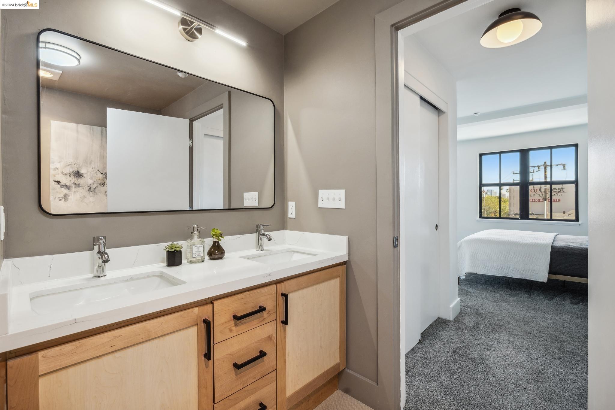 4811 Telegraph St # 502