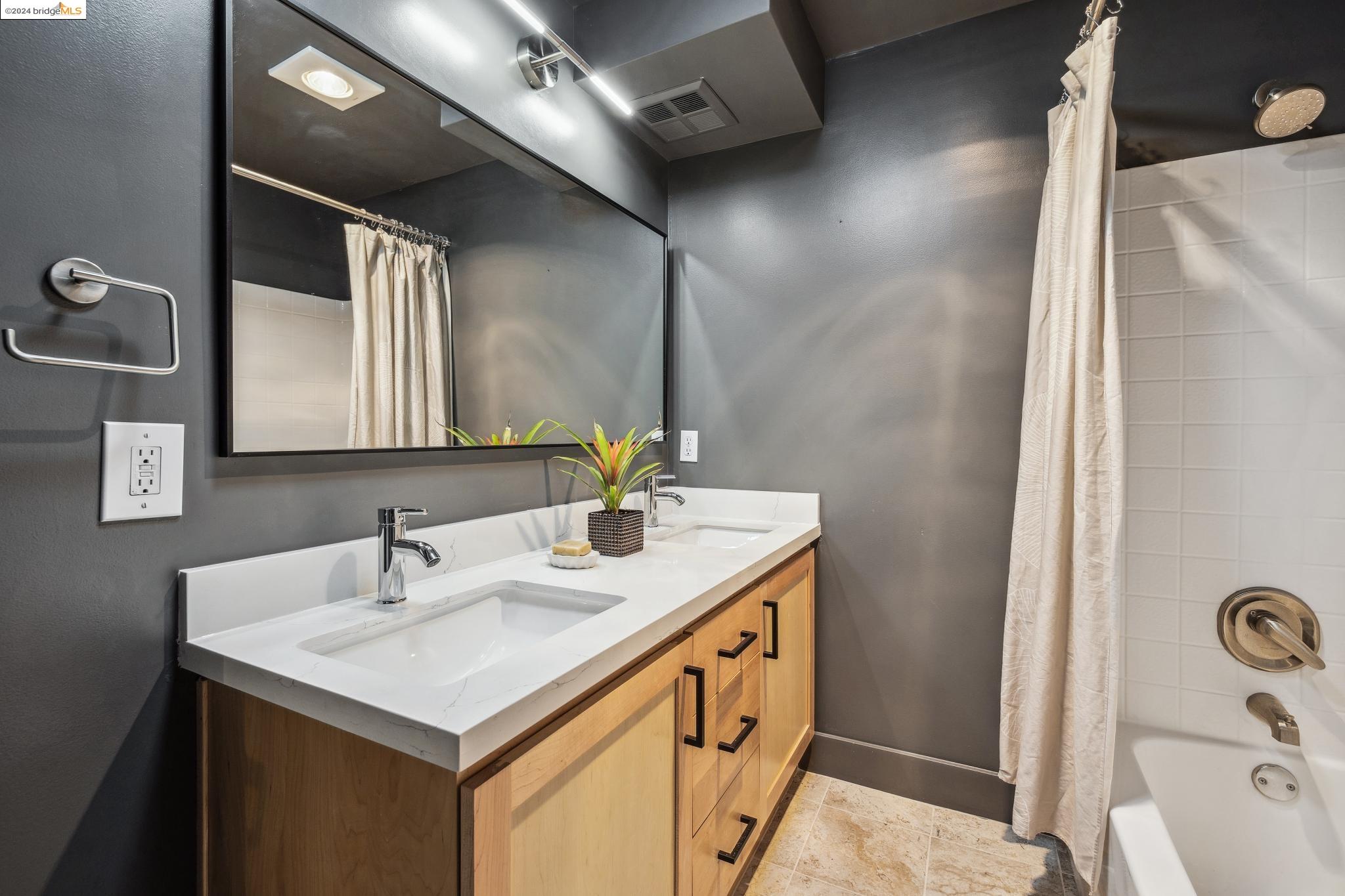 4811 Telegraph St # 502