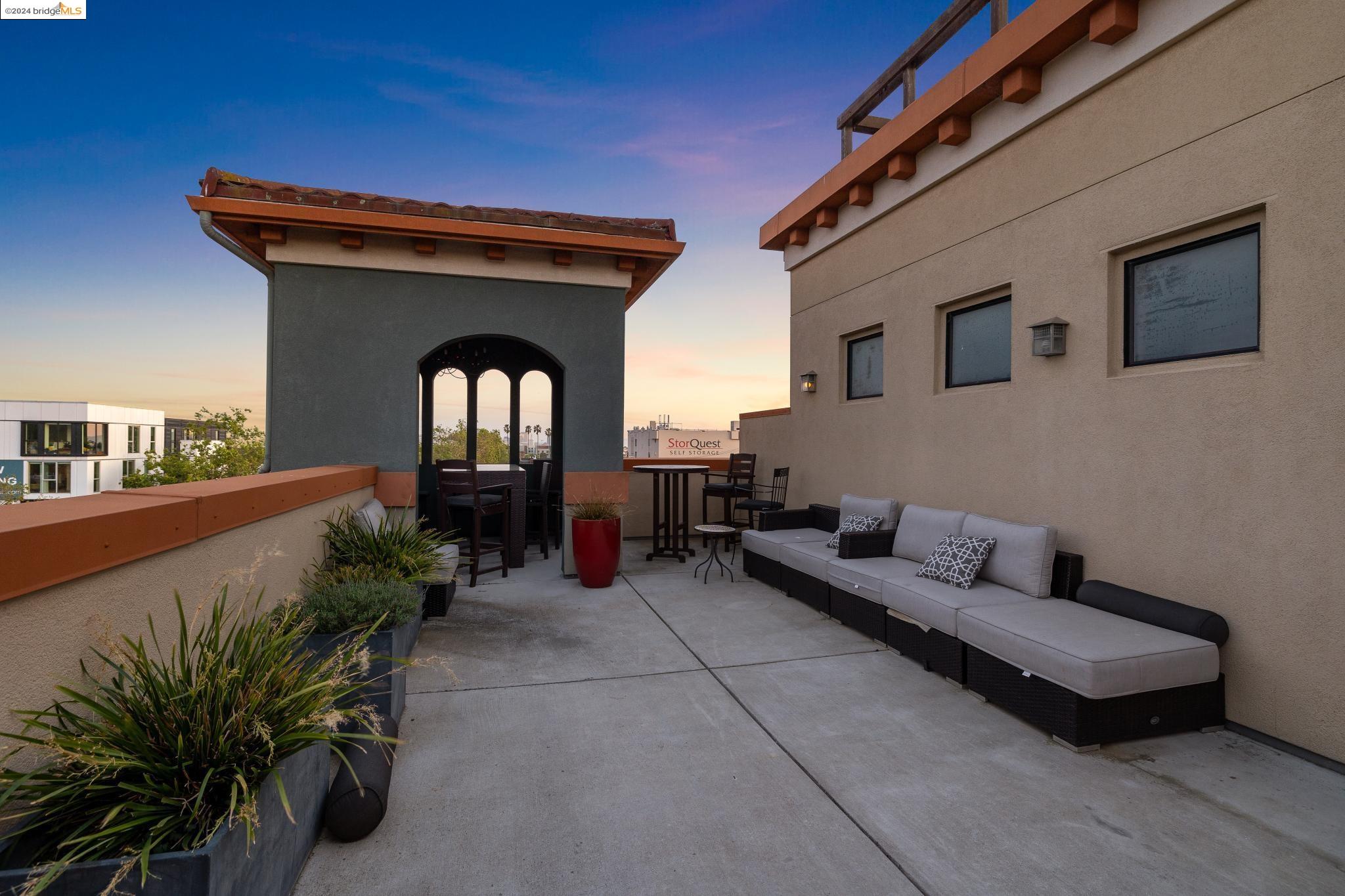 4811 Telegraph St # 502