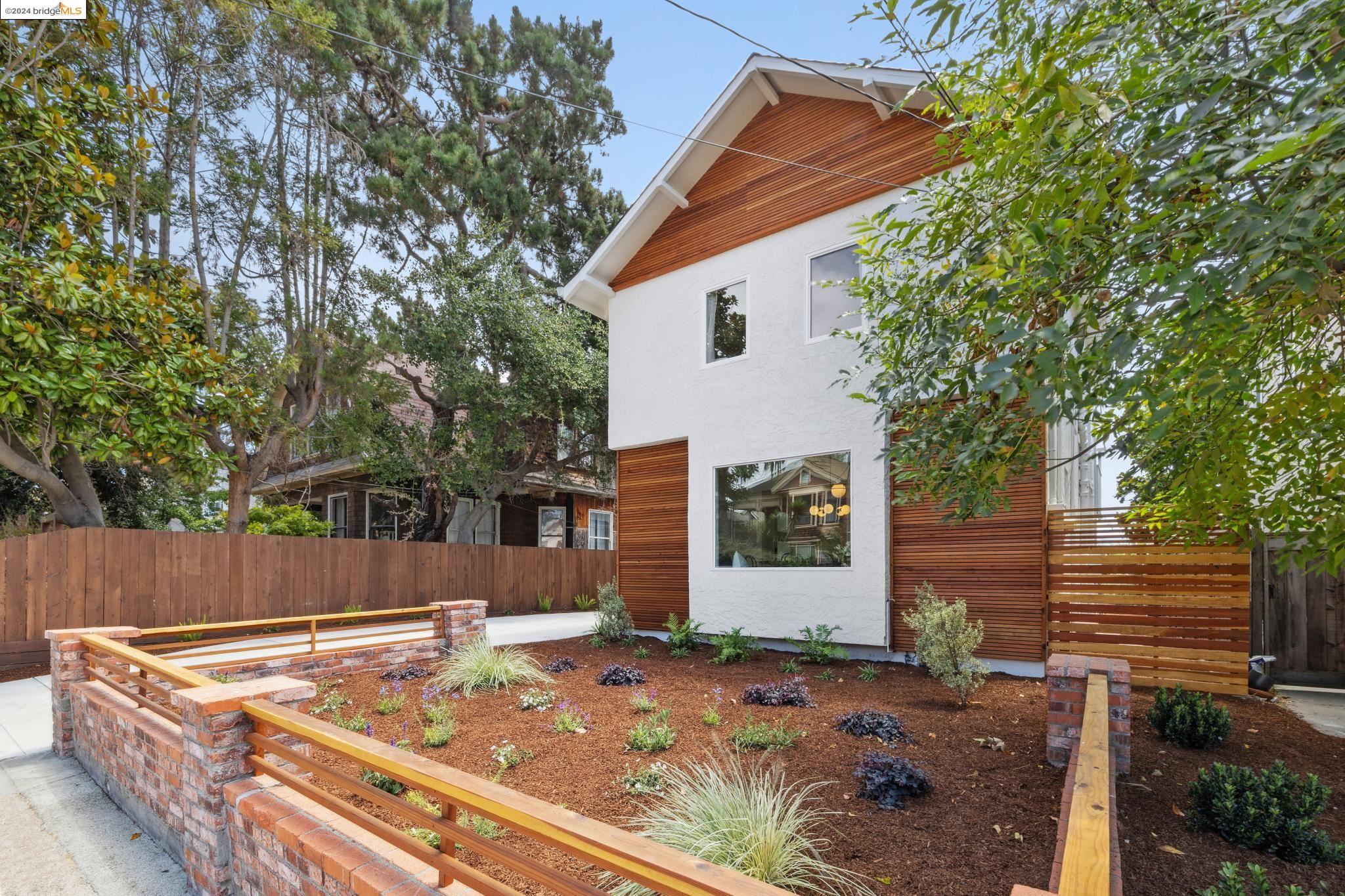 1720 Carleton Street