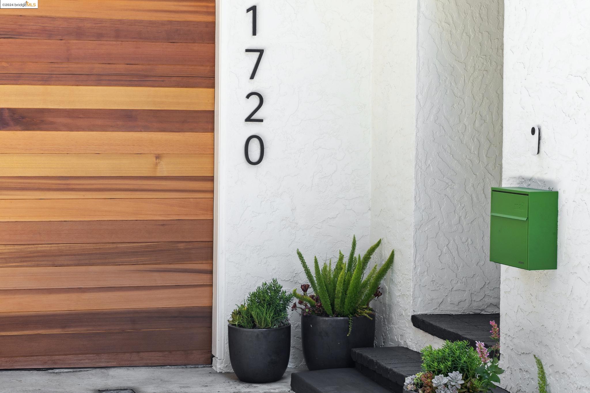 1720 Carleton Street