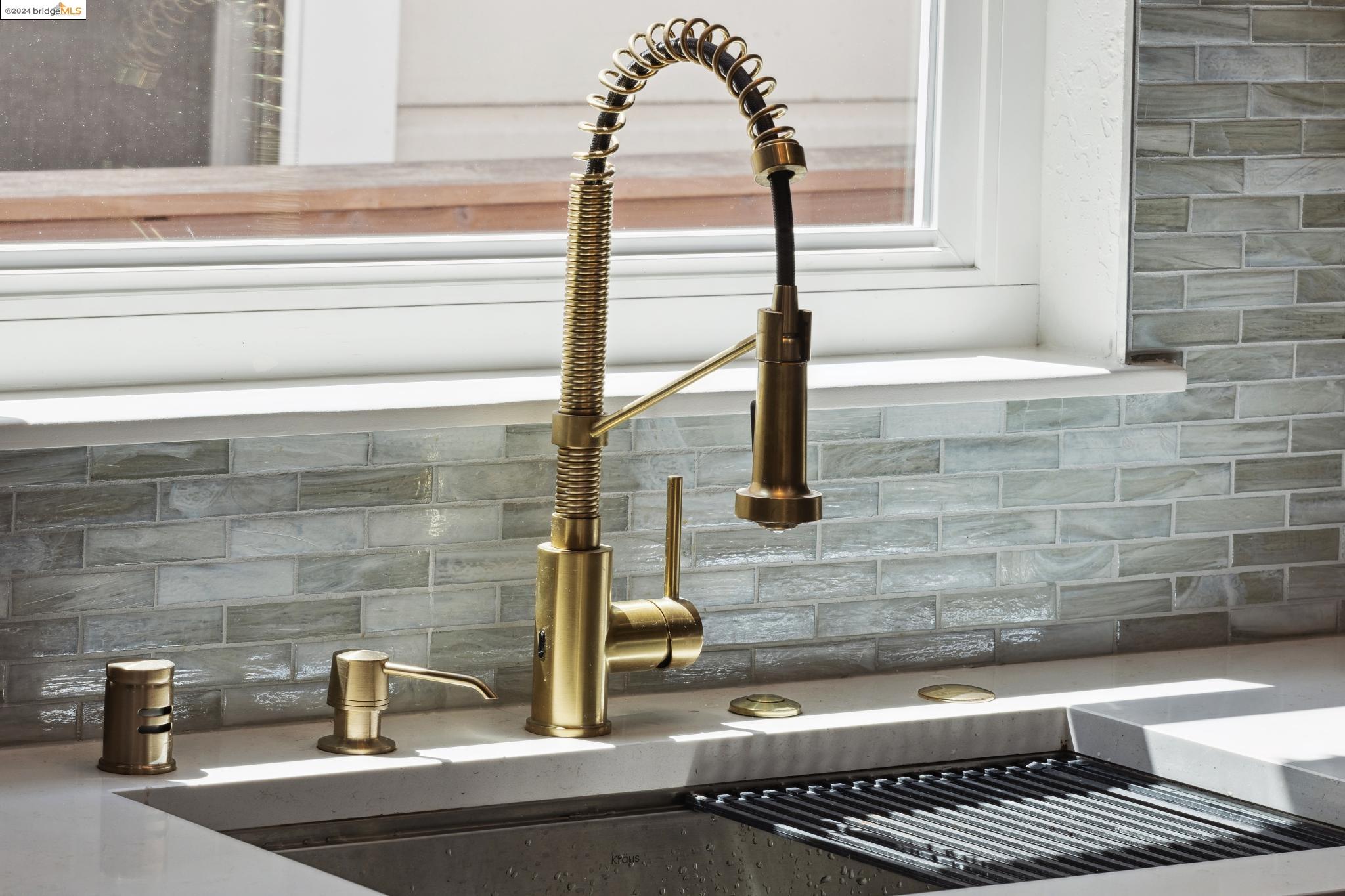 1720 Carleton Street