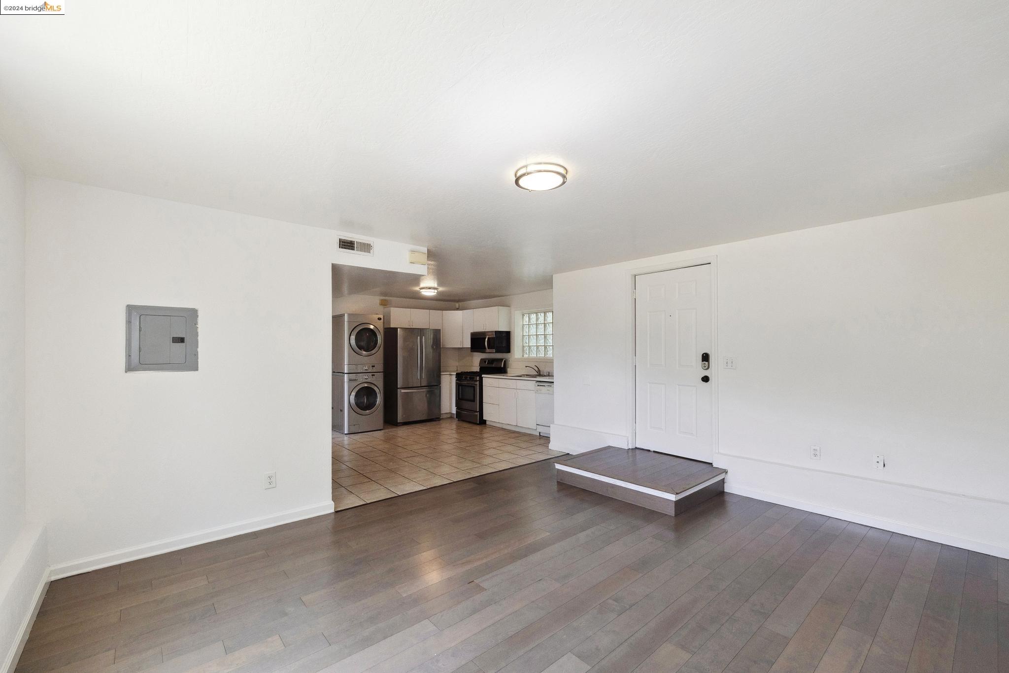 835-837 Wood St
