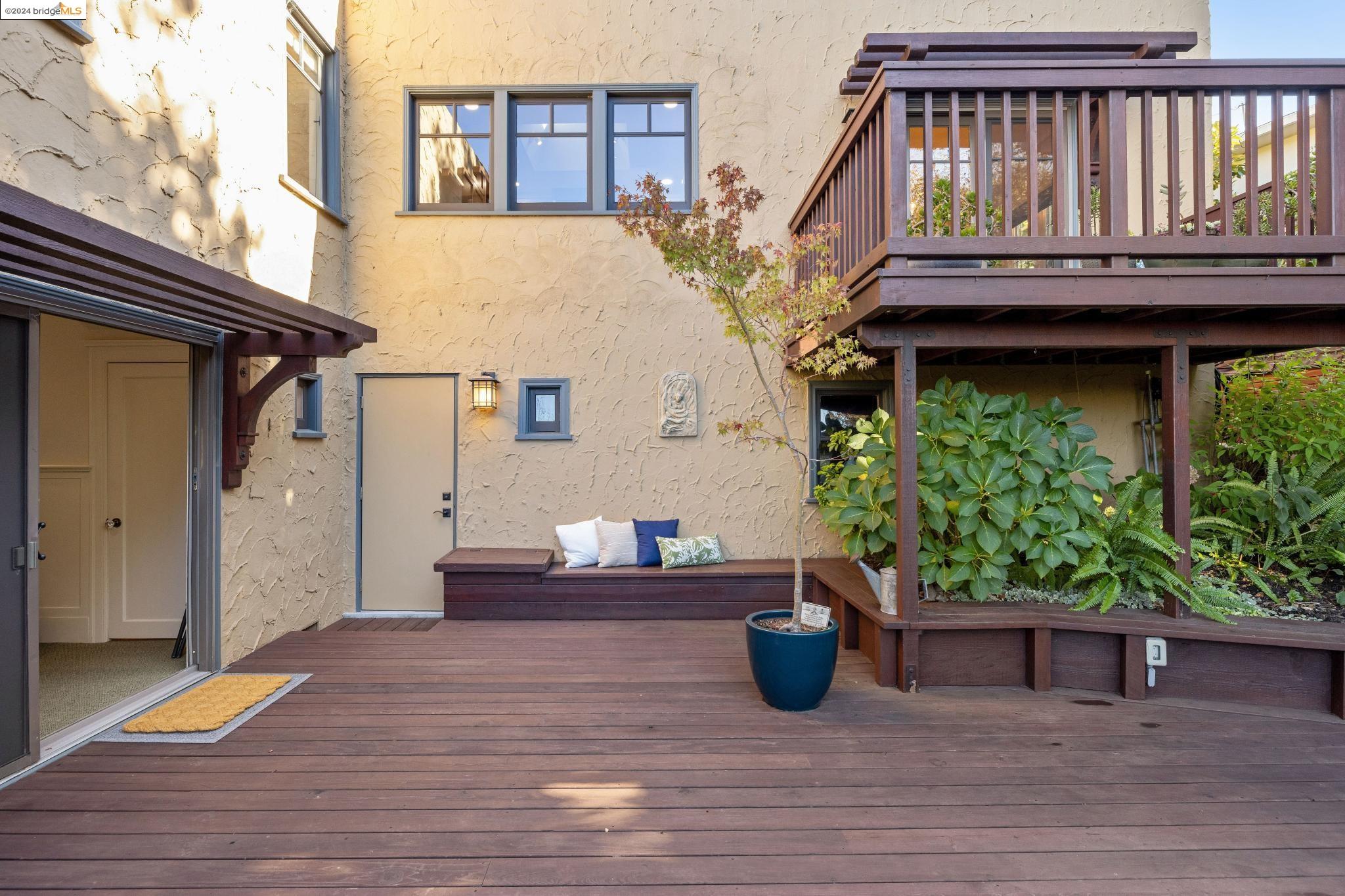 5657 Amy Dr