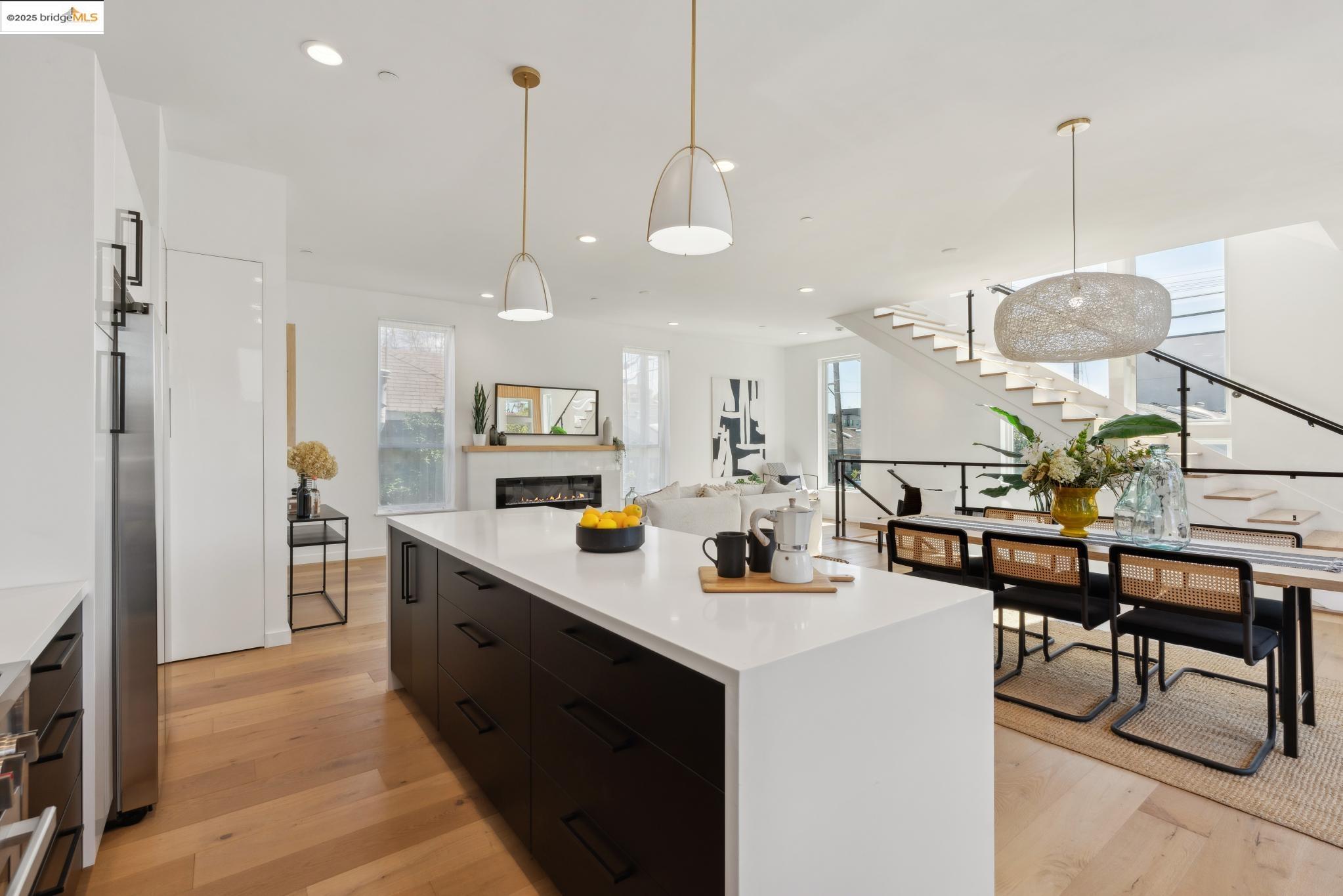 1608 32nd St