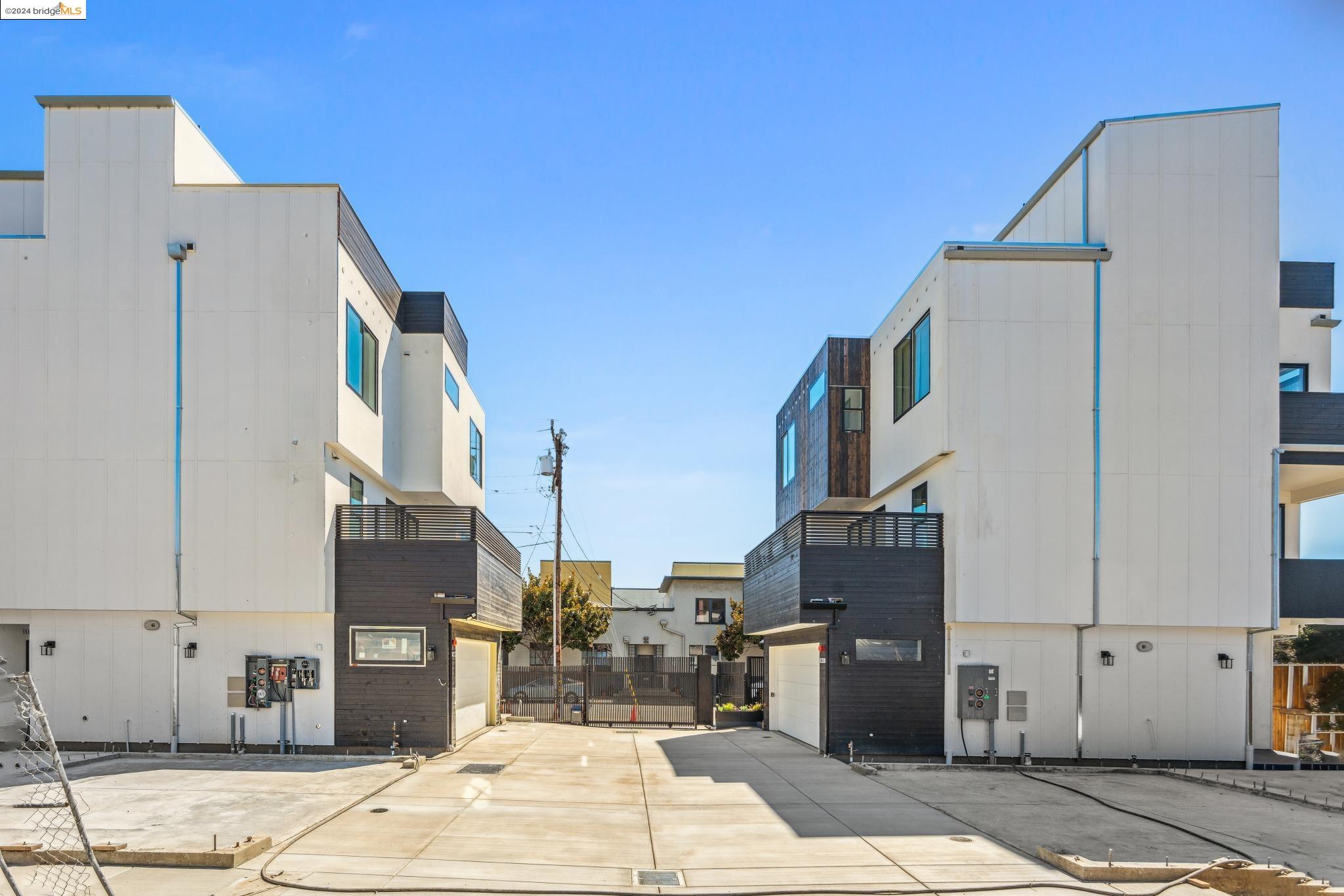 1608 32nd St