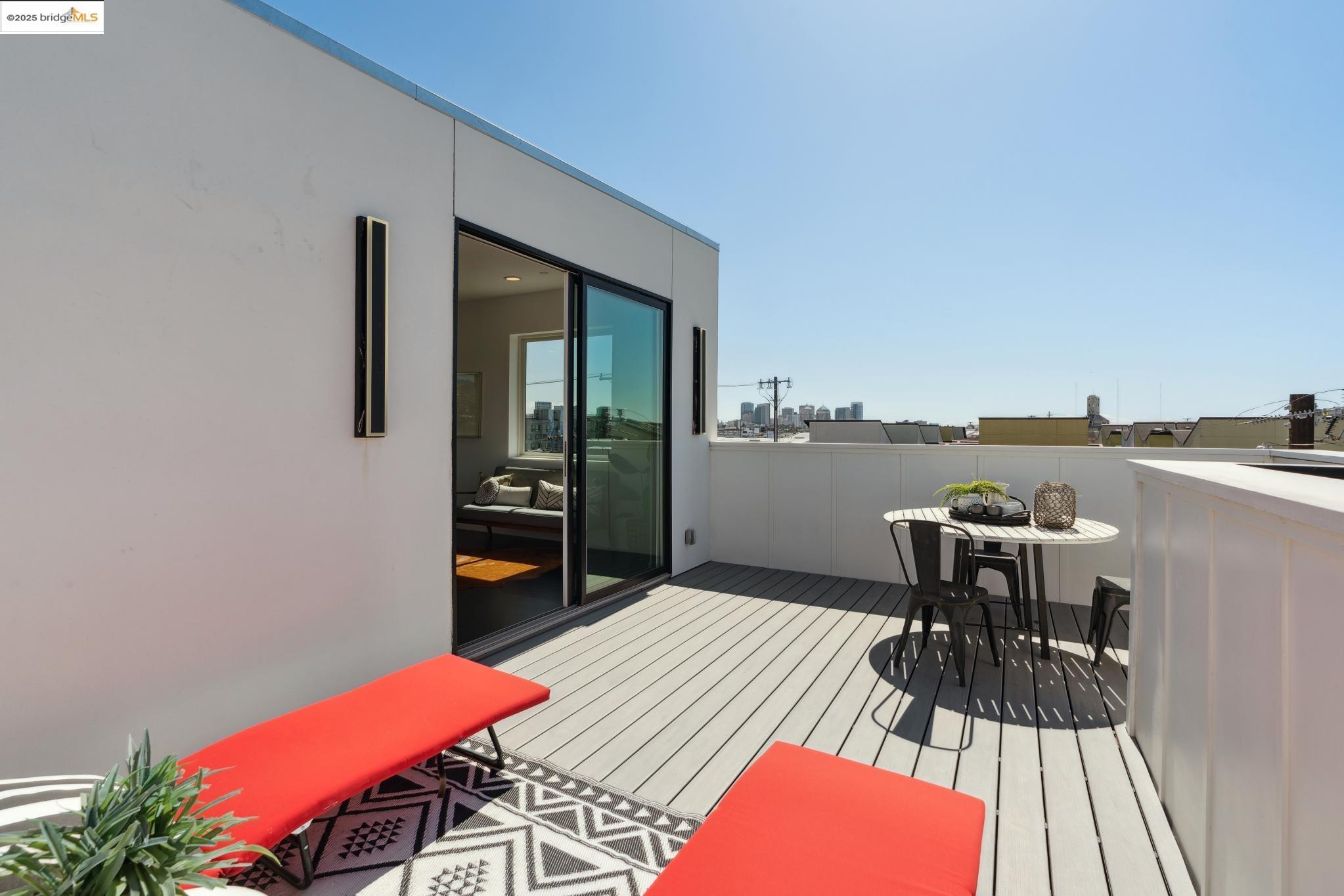 1608 32nd St