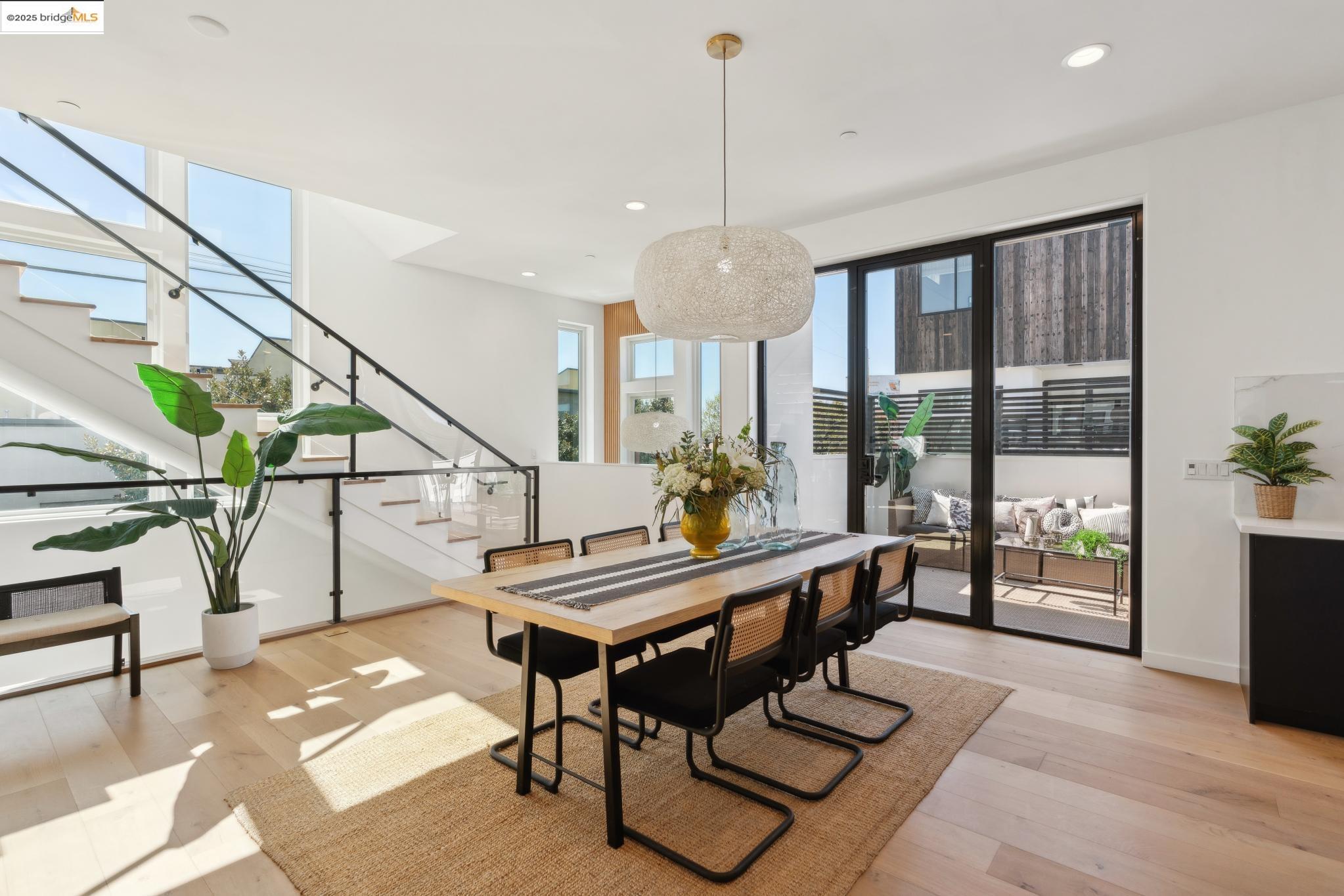 1608 32nd St