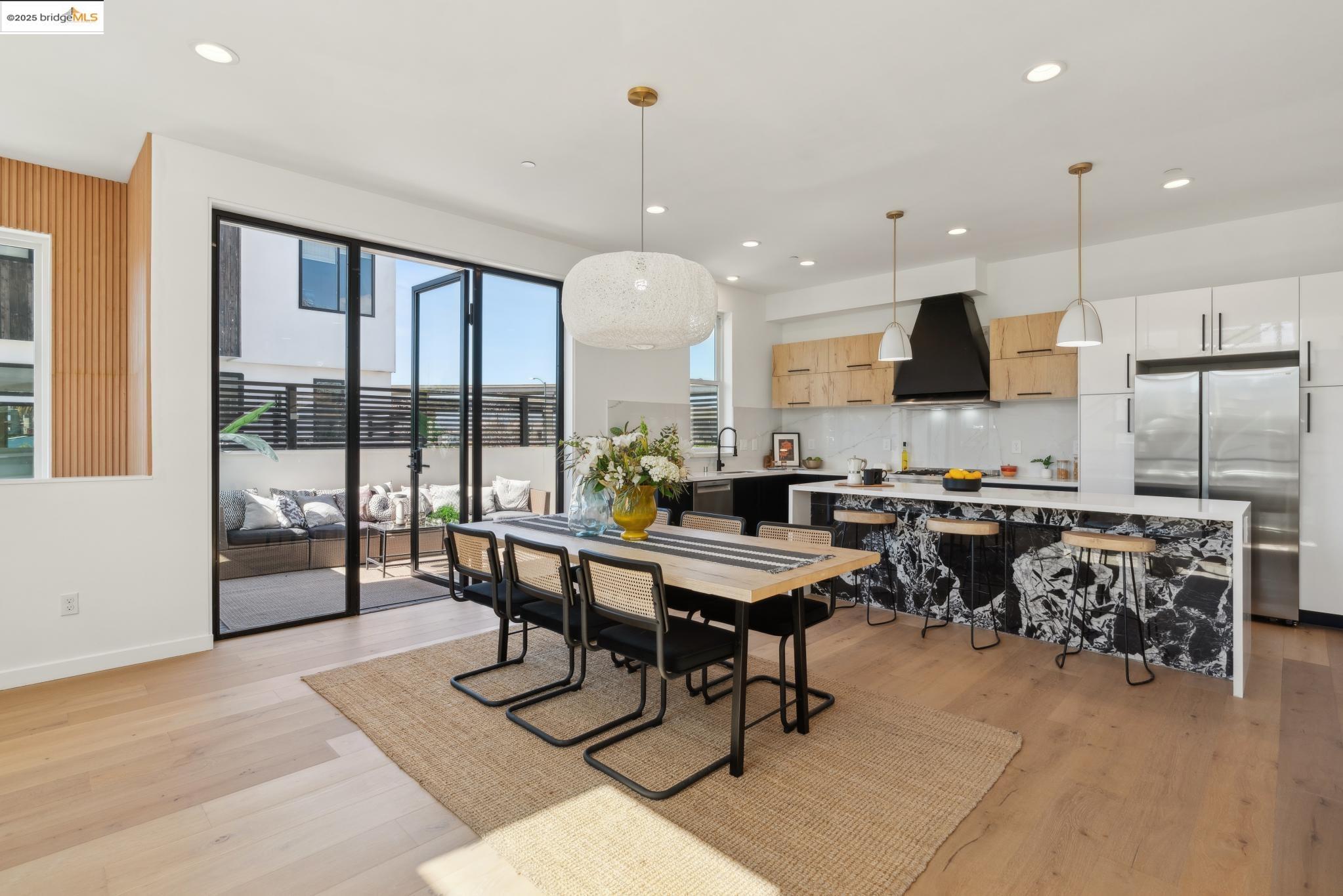 1608 32nd St