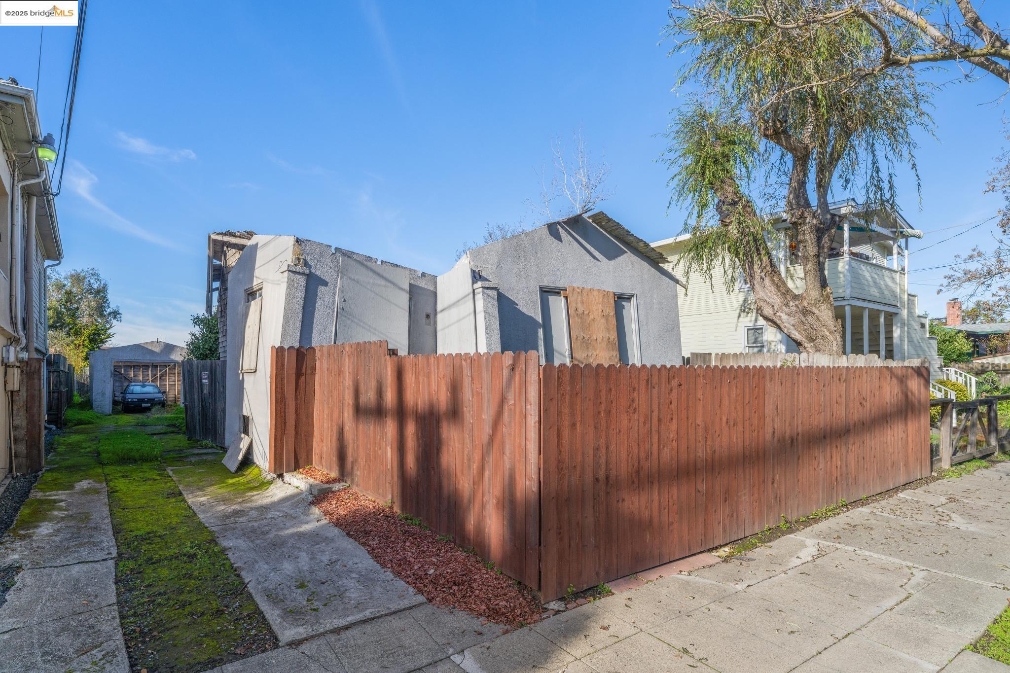3032 Mabel St