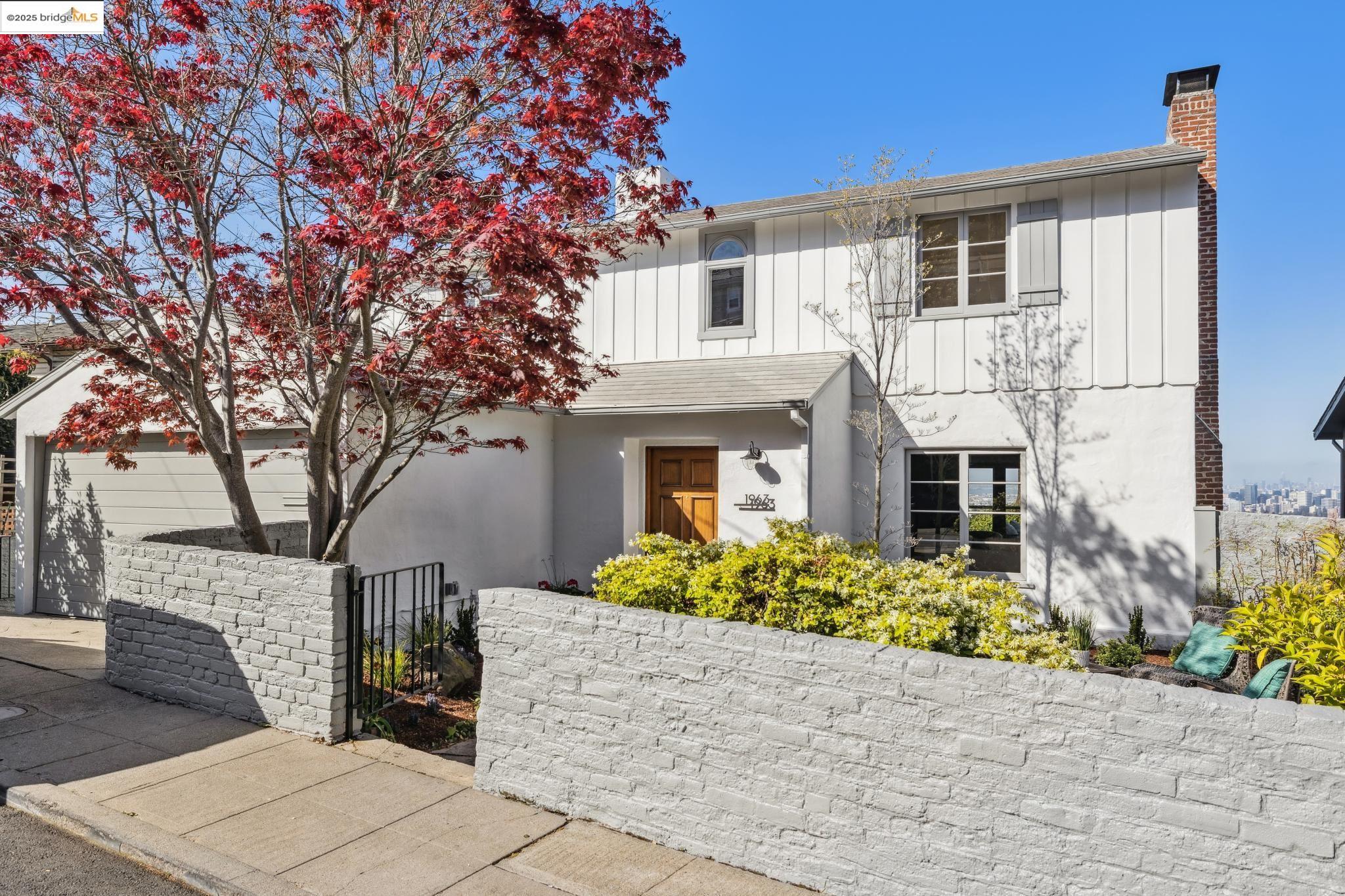 1963 Oakview Dr