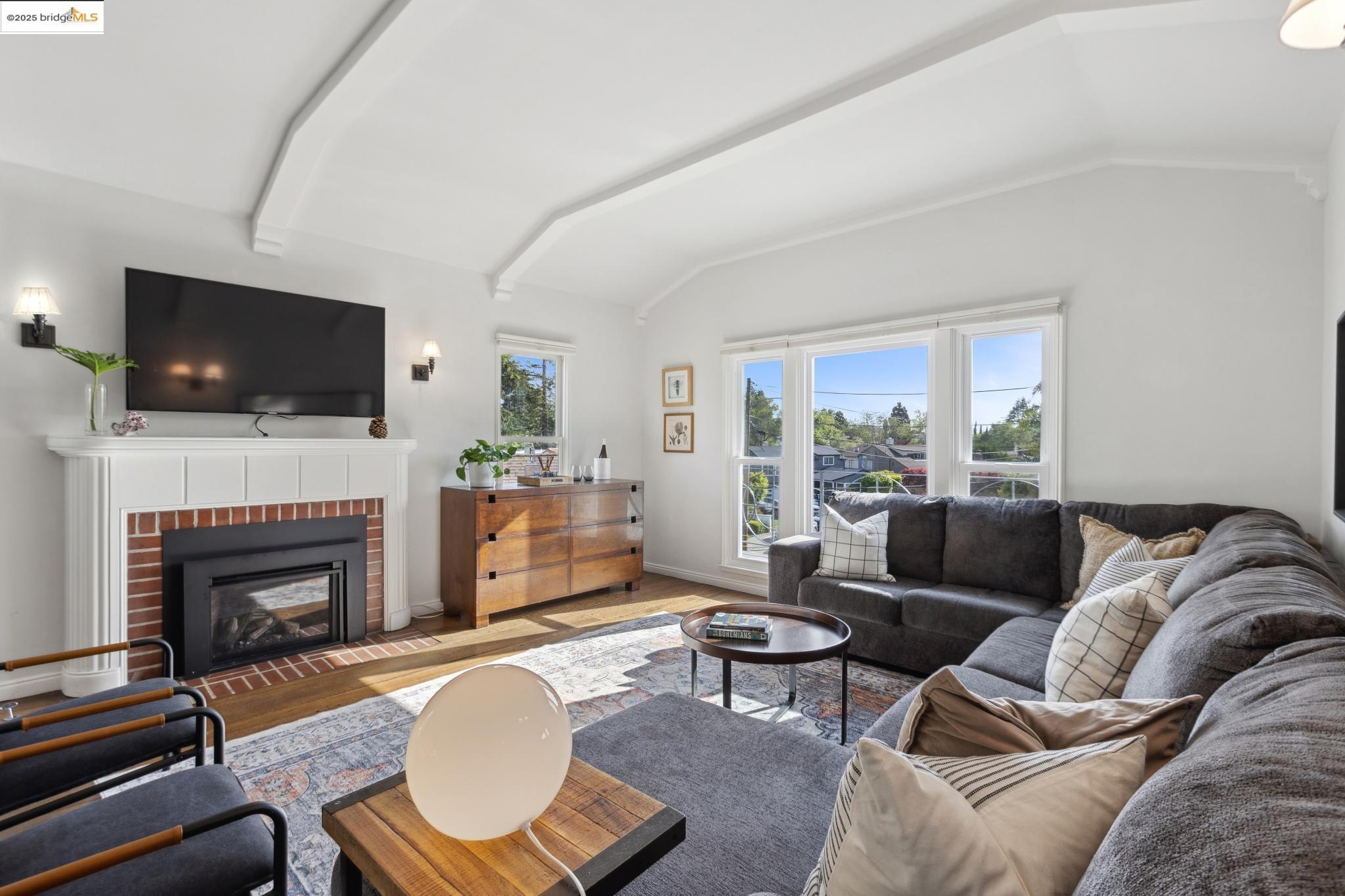 39 El Carmello Circle