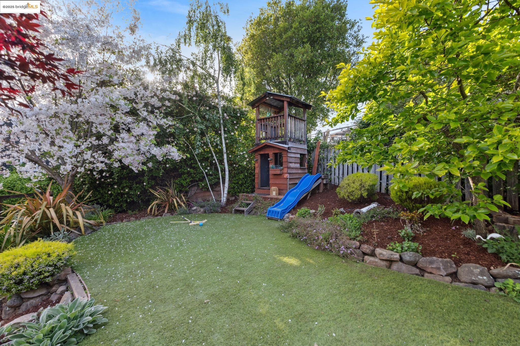 39 El Carmello Circle
