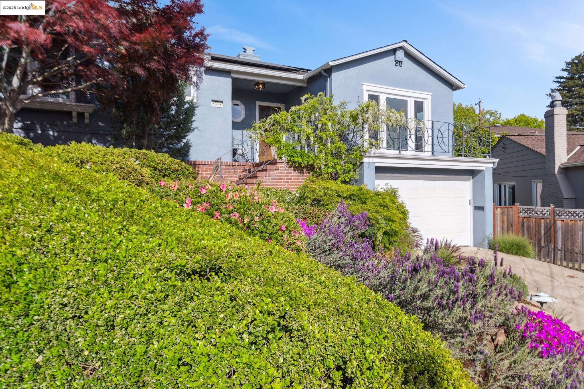 39 El Carmello Circle