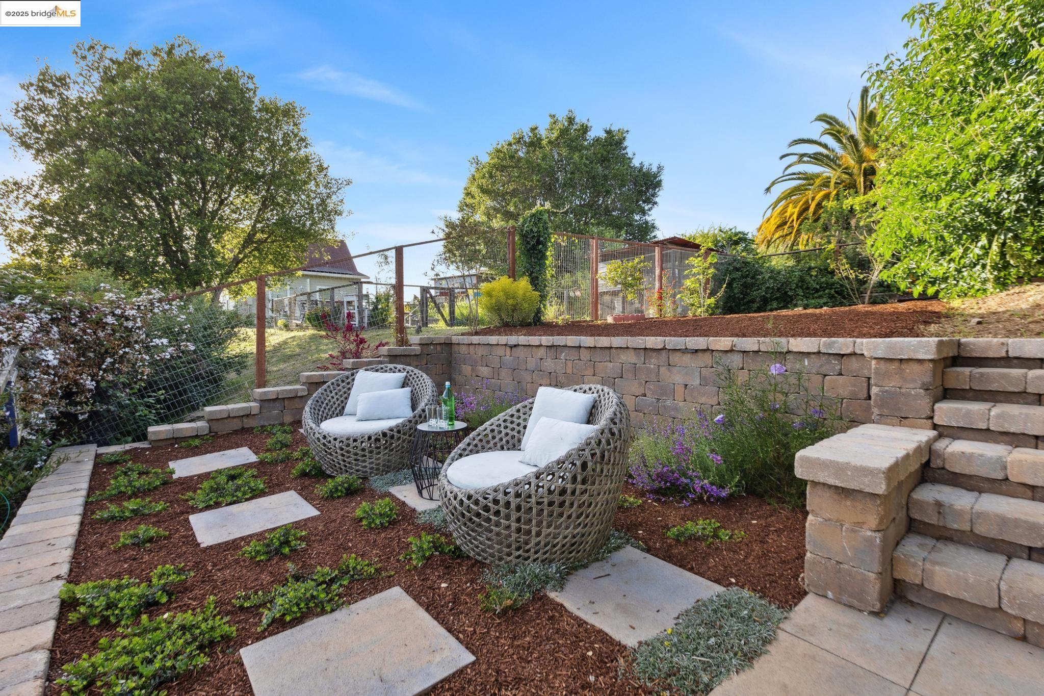 39 El Carmello Circle