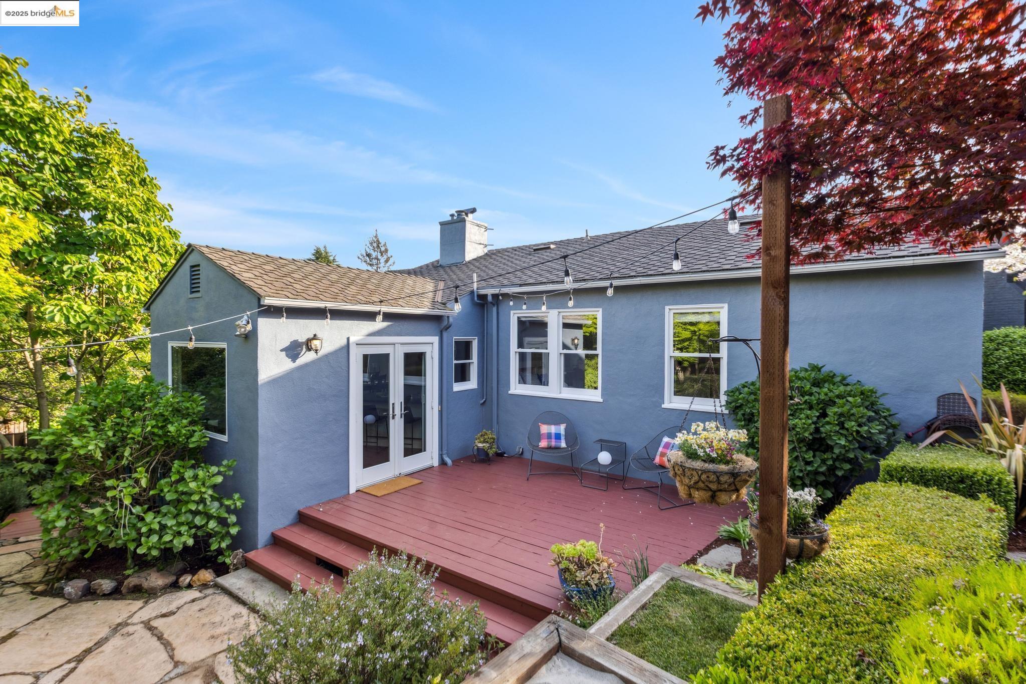 39 El Carmello Circle