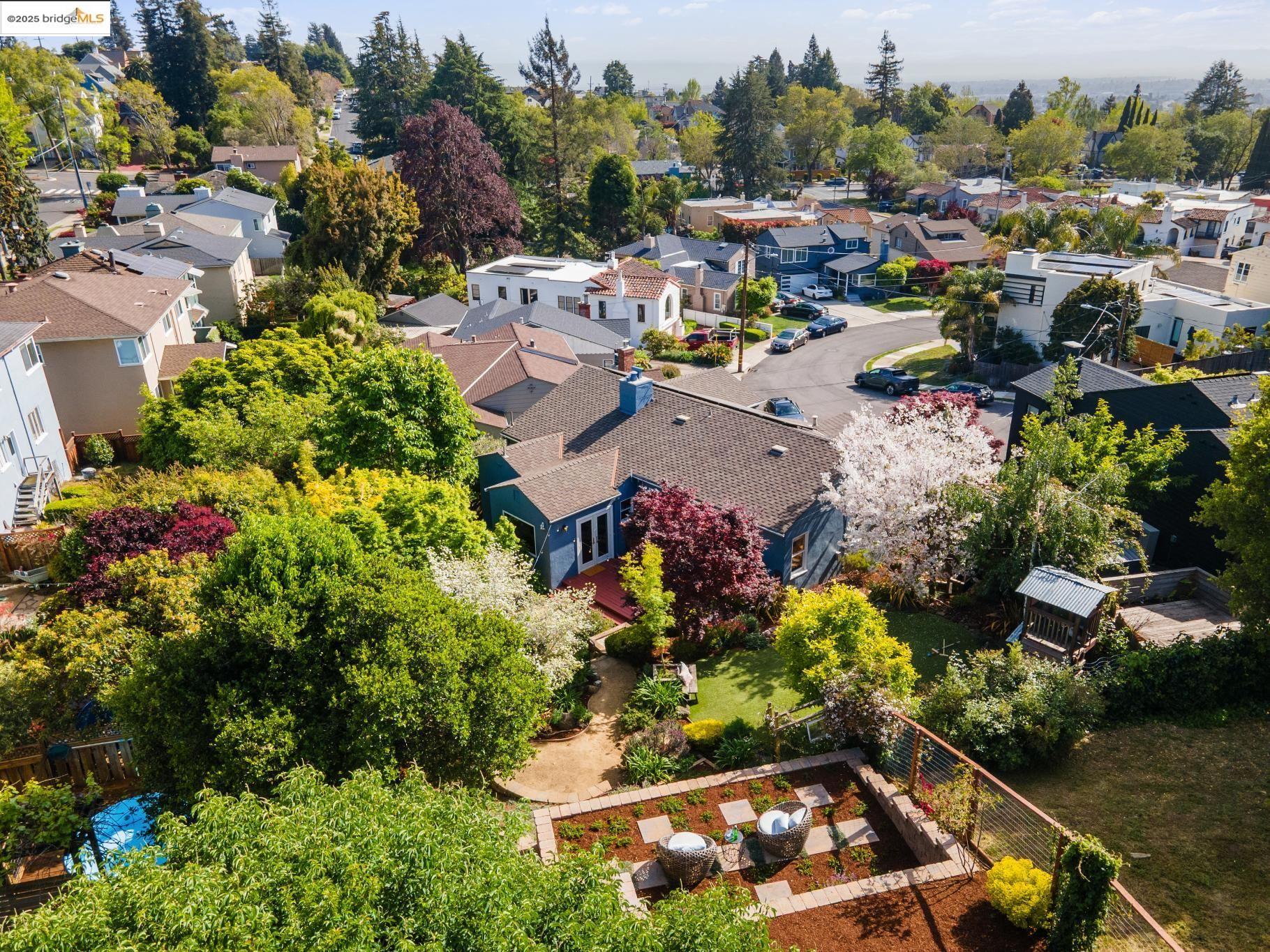 39 El Carmello Circle