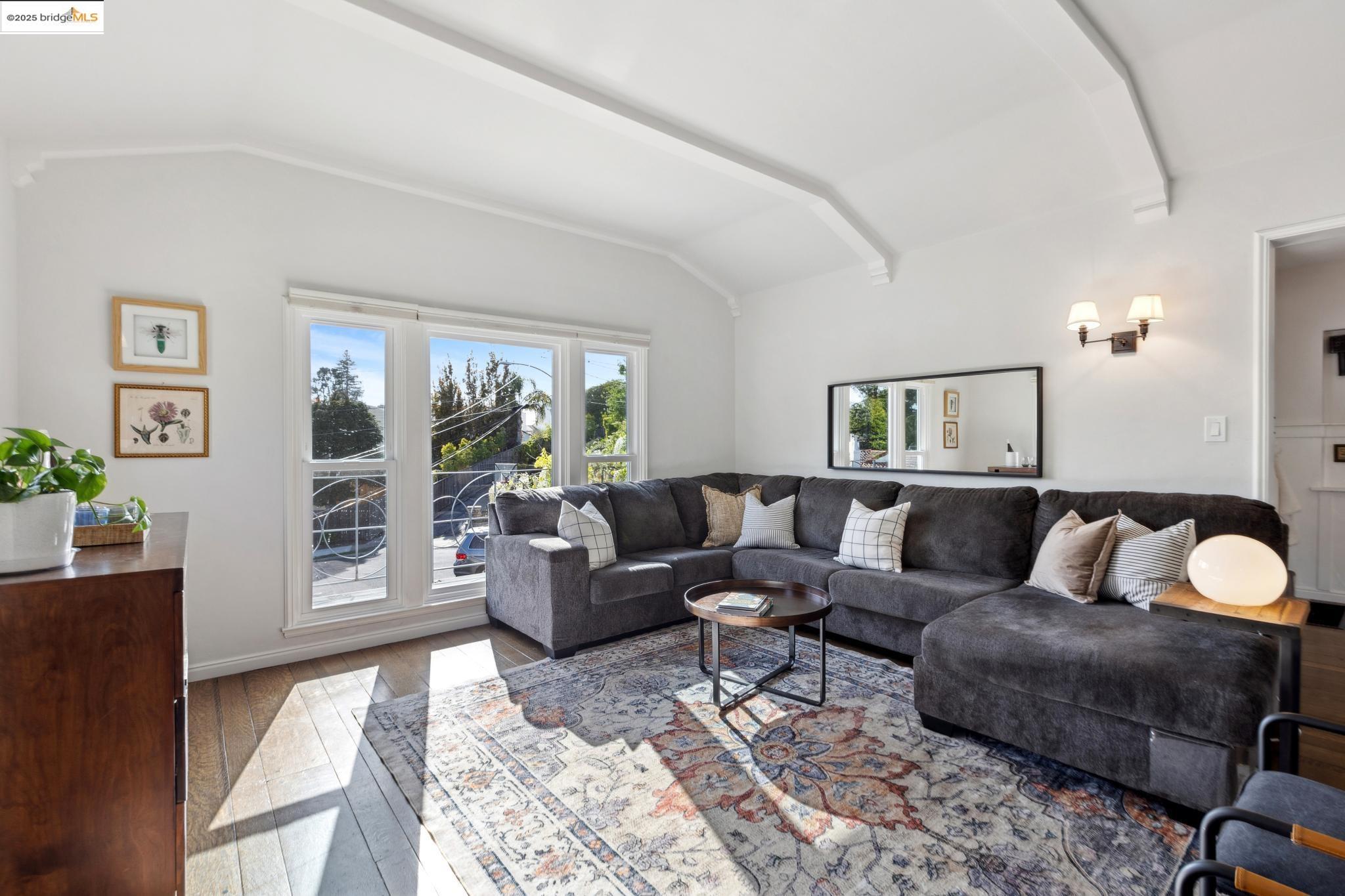 39 El Carmello Circle