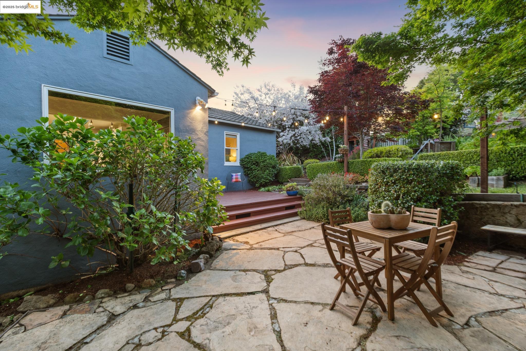 39 El Carmello Circle