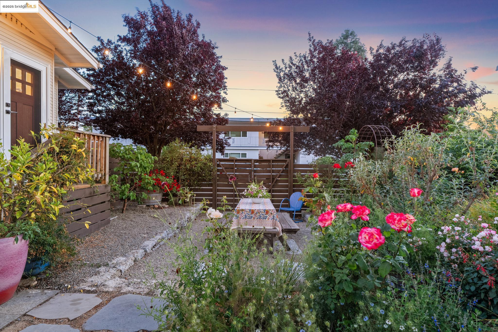 3701 Midvale Ave