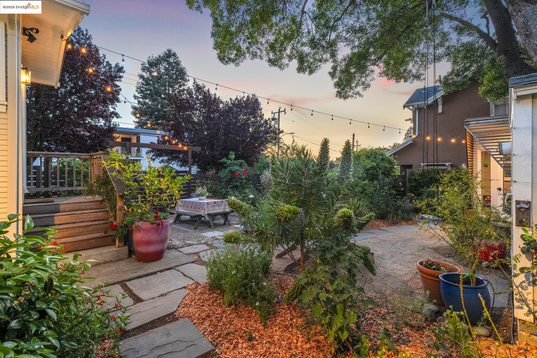 3701 Midvale Ave