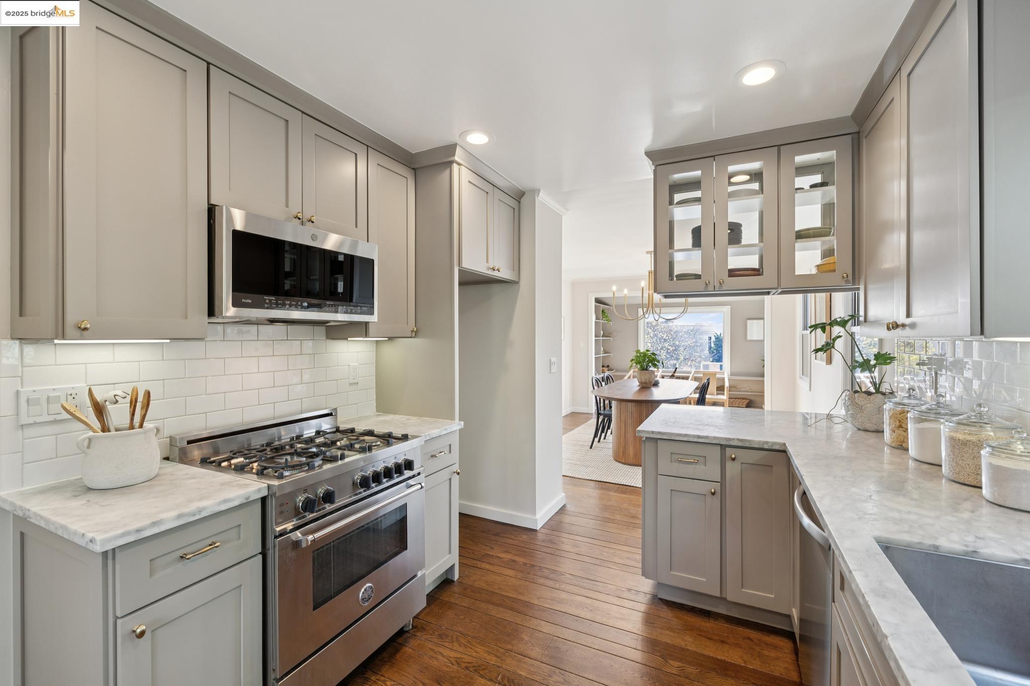 3328 Herrier St