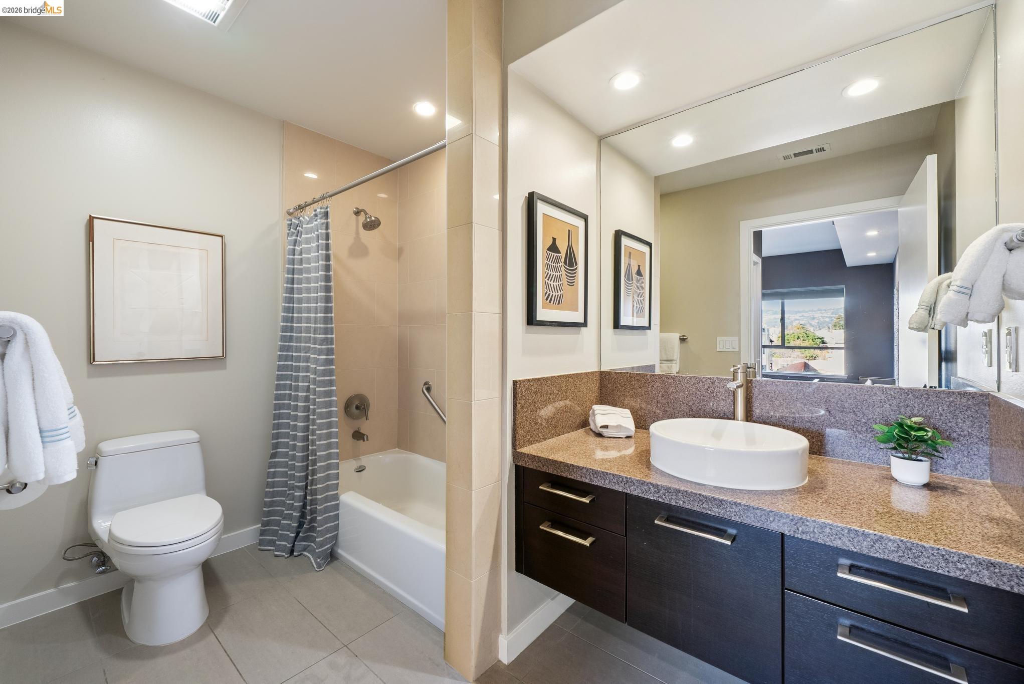 6465 San Pablo # 203