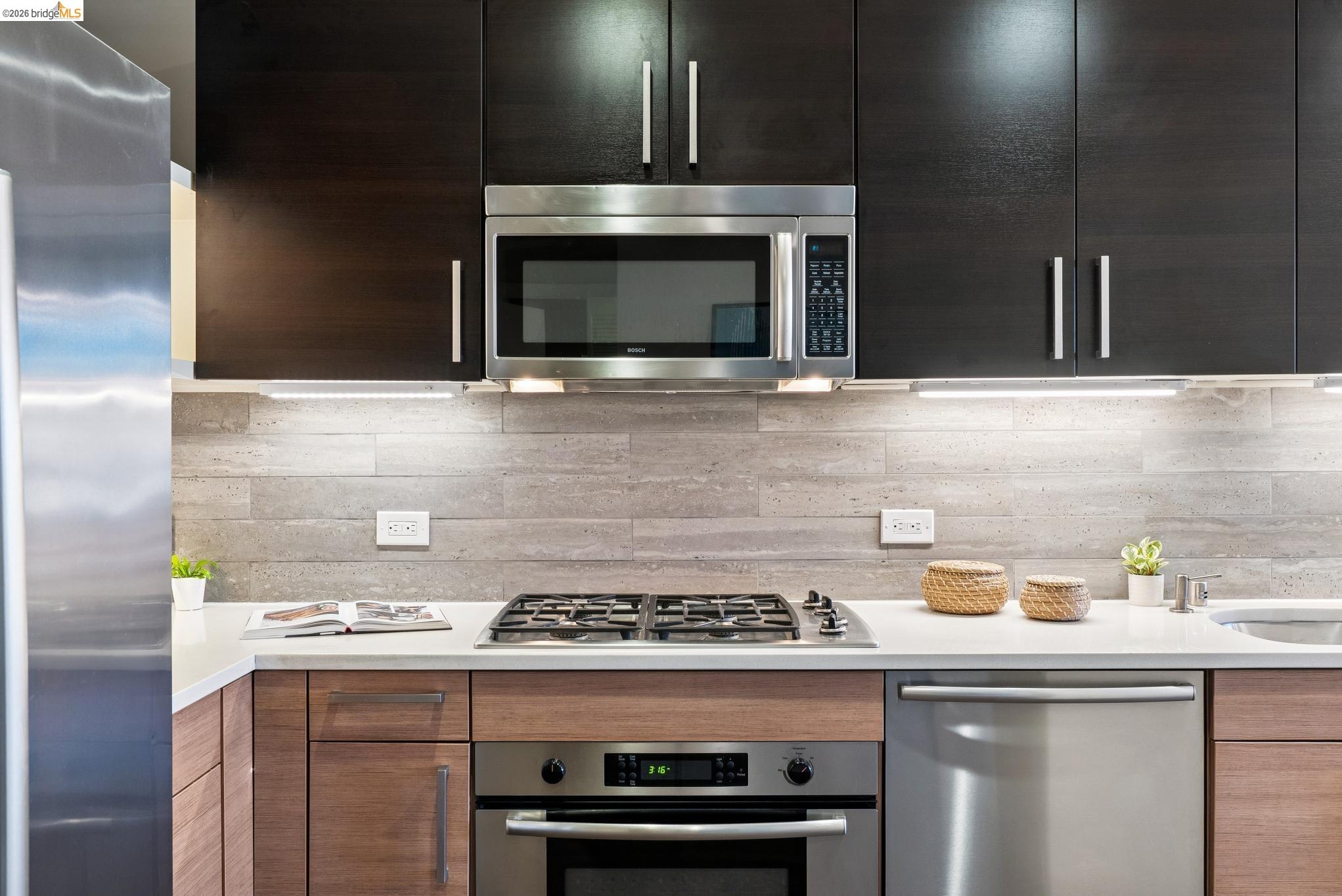 6465 San Pablo # 203