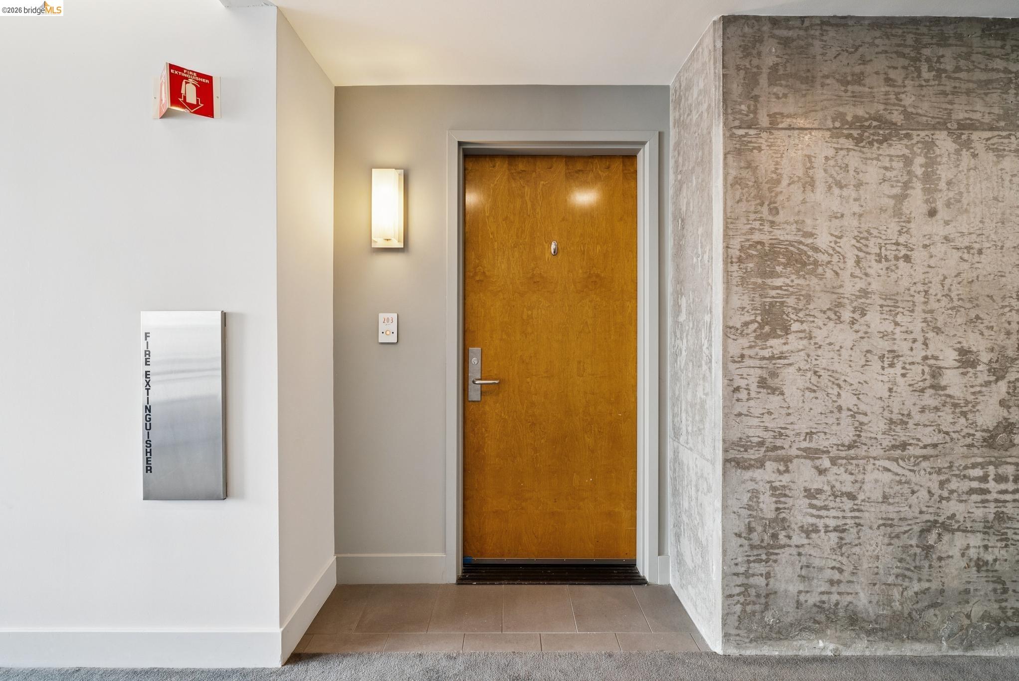 6465 San Pablo # 203