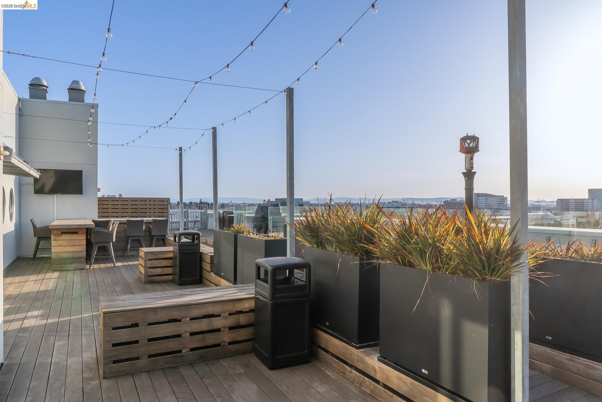 6465 San Pablo # 203