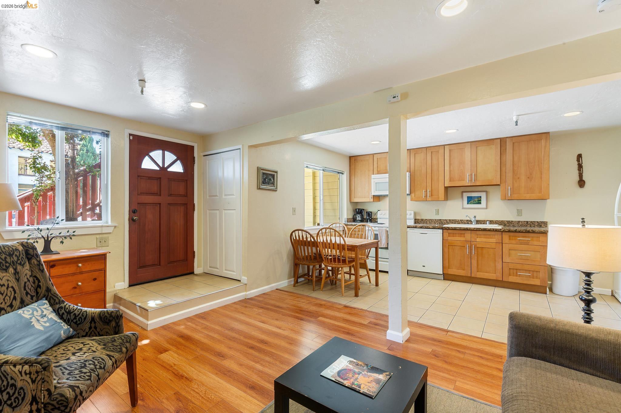 4722-4726 Shattuck Ave