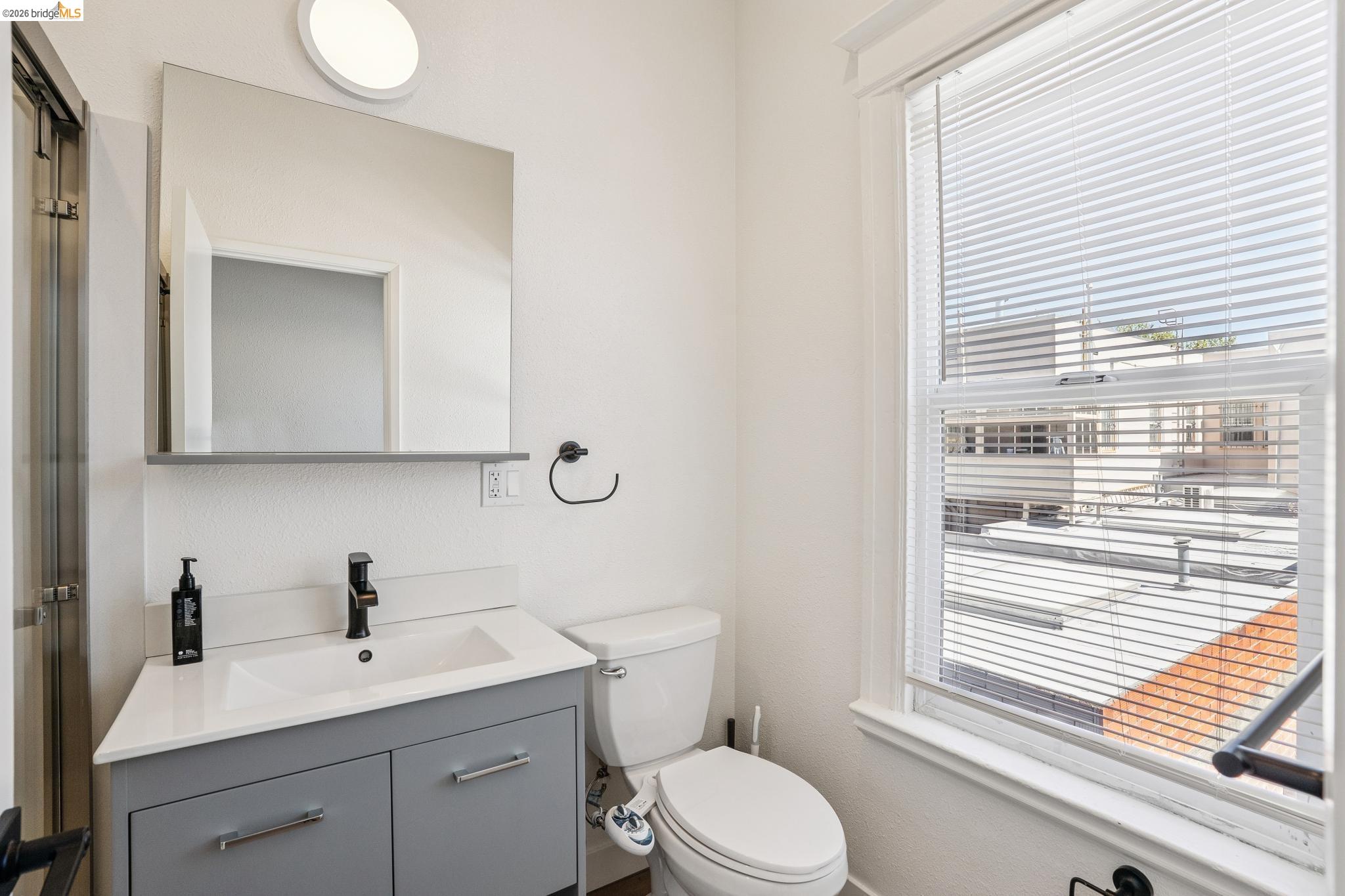 4722-4726 Shattuck Ave