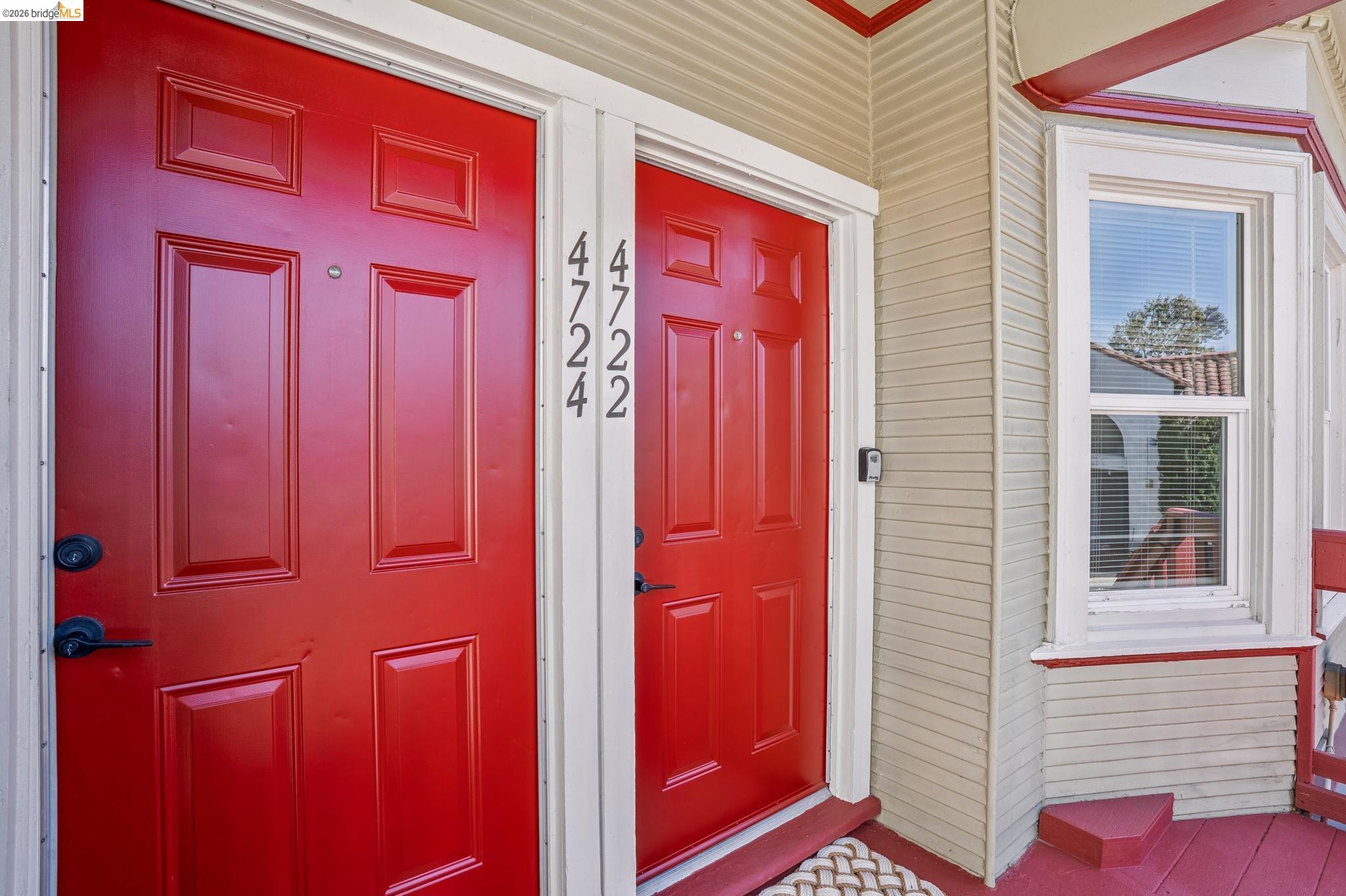 4722-4726 Shattuck Ave