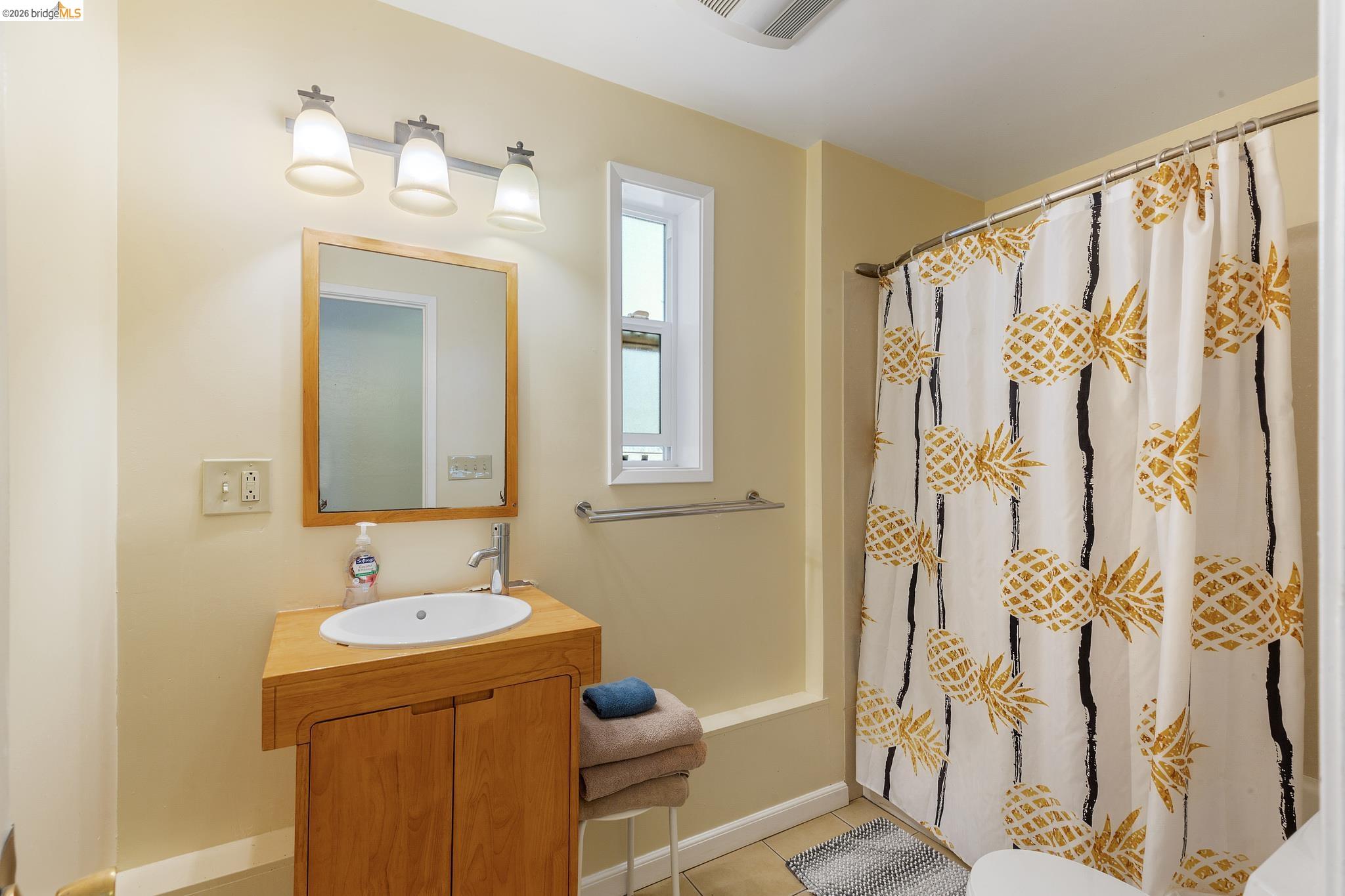 4722-4726 Shattuck Ave